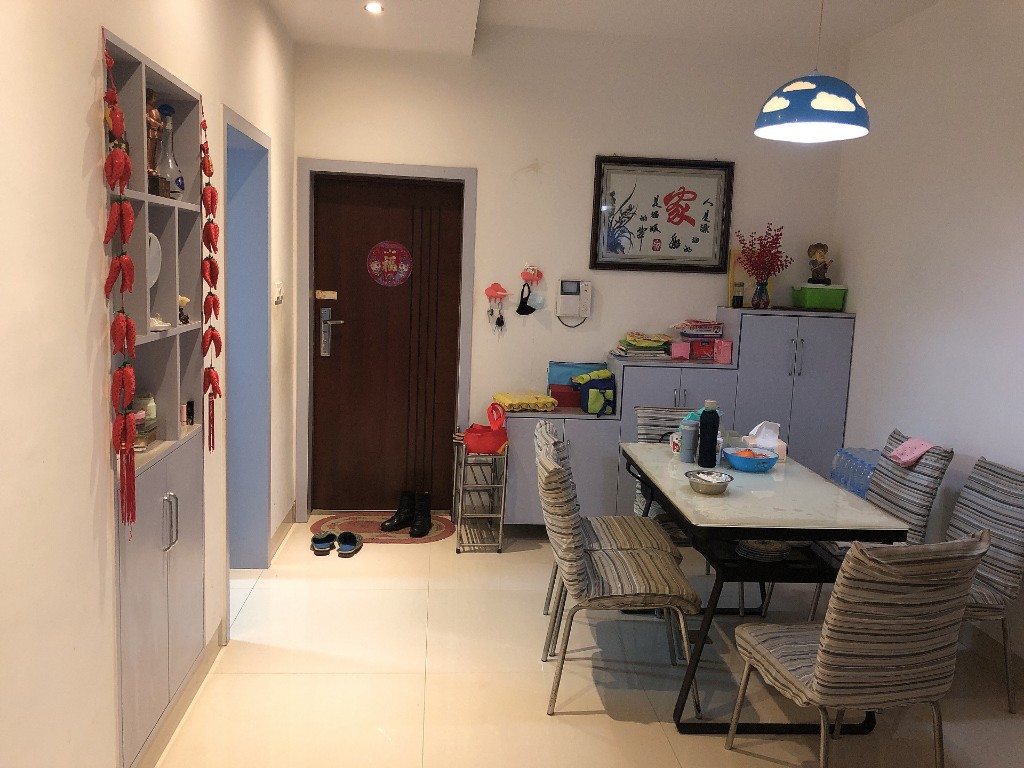 百江花园 2室2厅1卫 48.0万 百江花园 2室2厅1卫 48.0万客厅