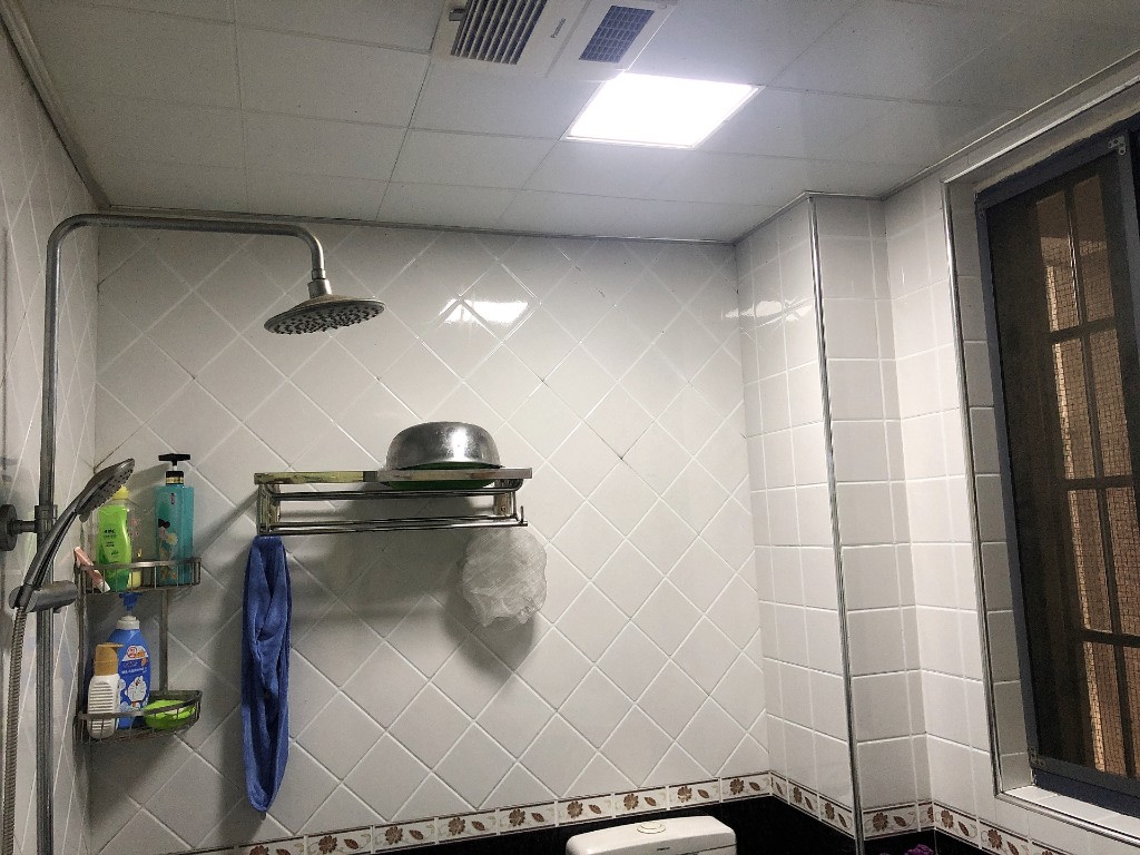 百江花园 2室2厅1卫 48.0万 百江花园 2室2厅1卫 48.0万客厅