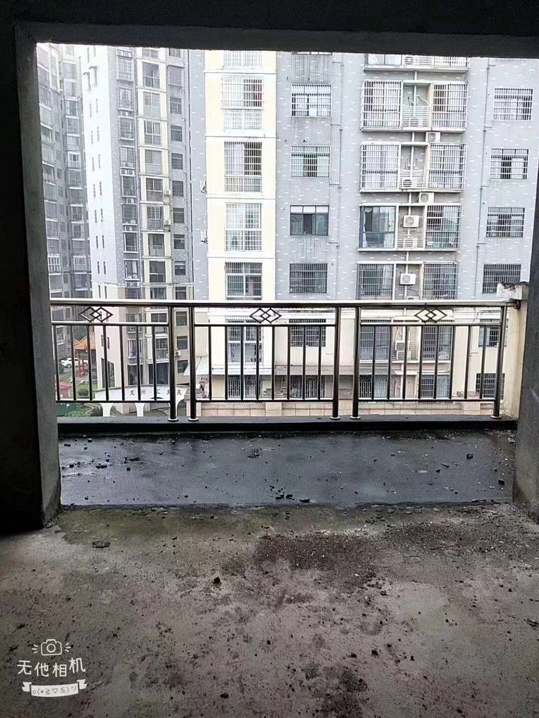 龙洲汇龙苑  4室2厅2卫   75.00万