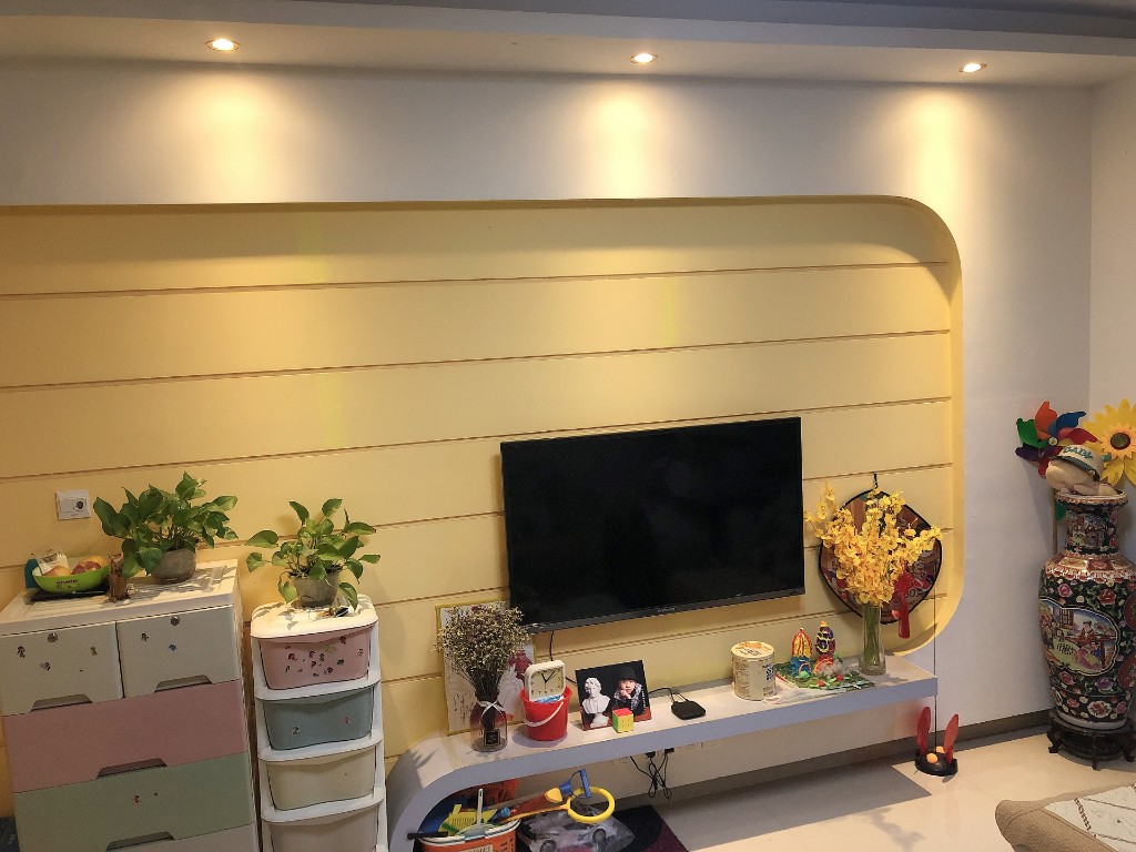 百江花园 2室2厅1卫 48.0万 百江花园 2室2厅1卫 48.0万客厅