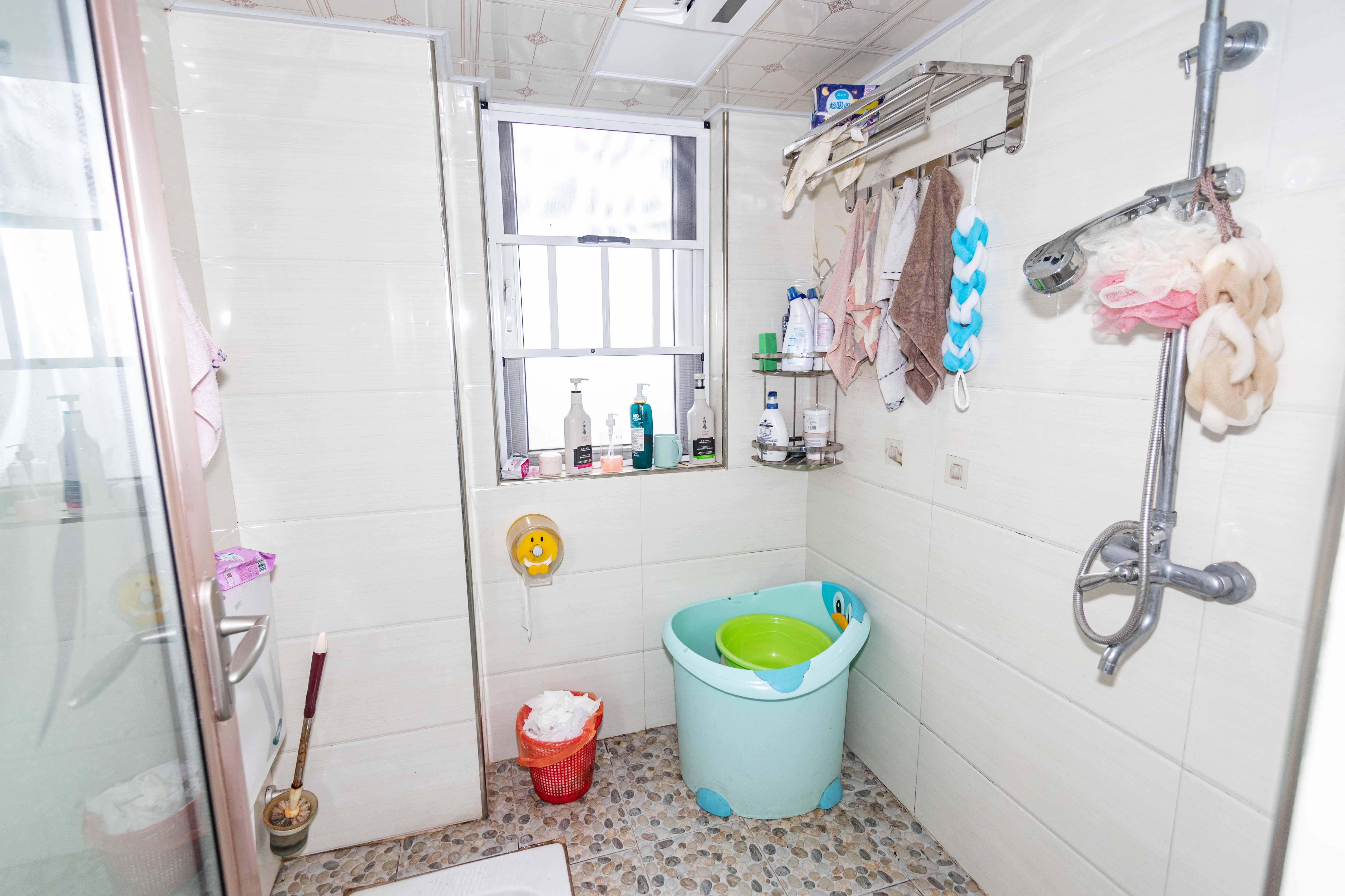 哈佛小镇(五矿哈佛小镇) 3室2厅2卫 89.0万 哈佛小镇(五矿哈佛小镇) 3室2厅2卫 89.0万卫生间