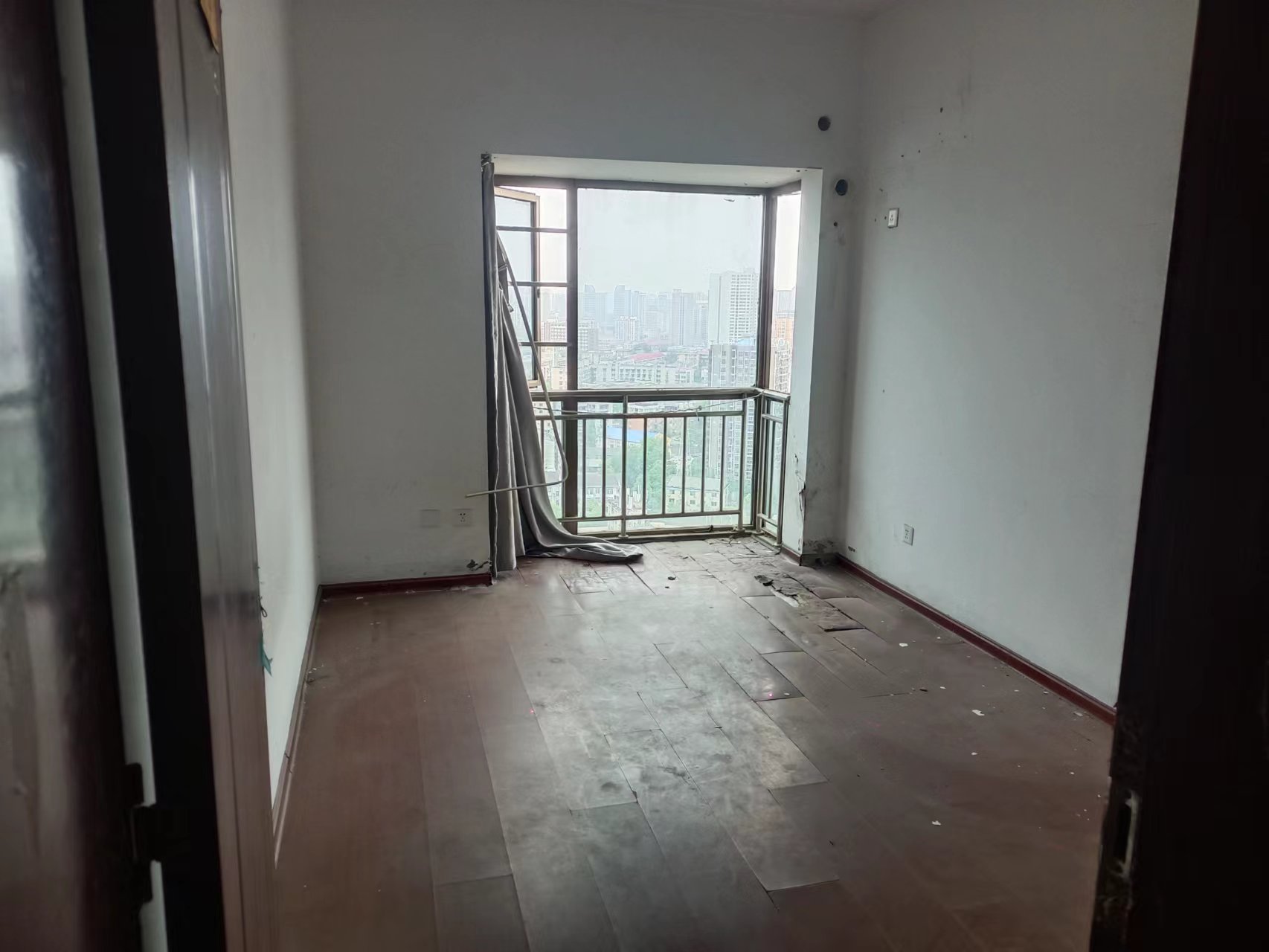 万鸿鑫城 3室2厅2卫 68.8万 万鸿鑫城 3室2厅2卫 68.8万客厅