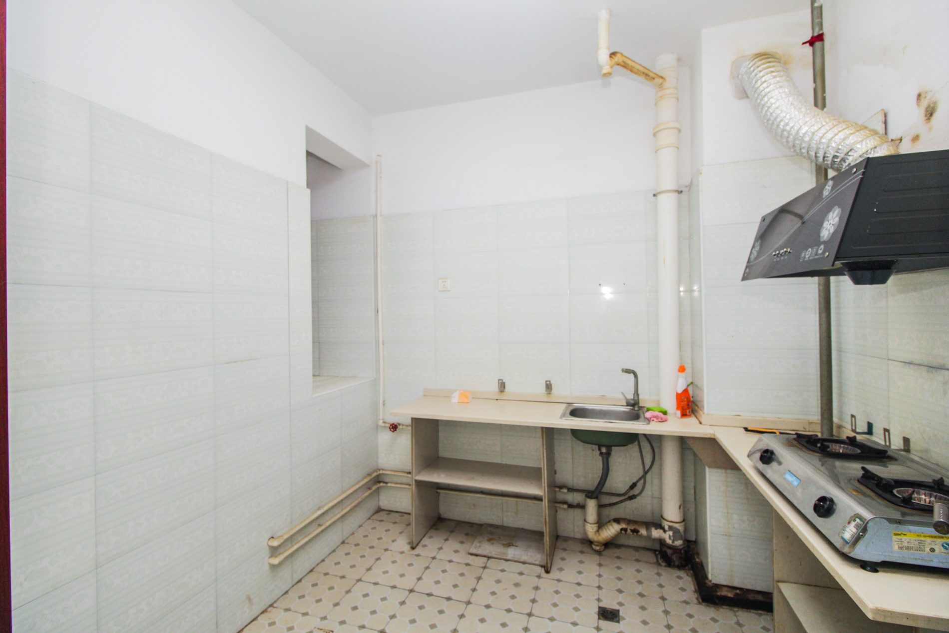 金领家族  2室2厅1卫    75.0万厨房