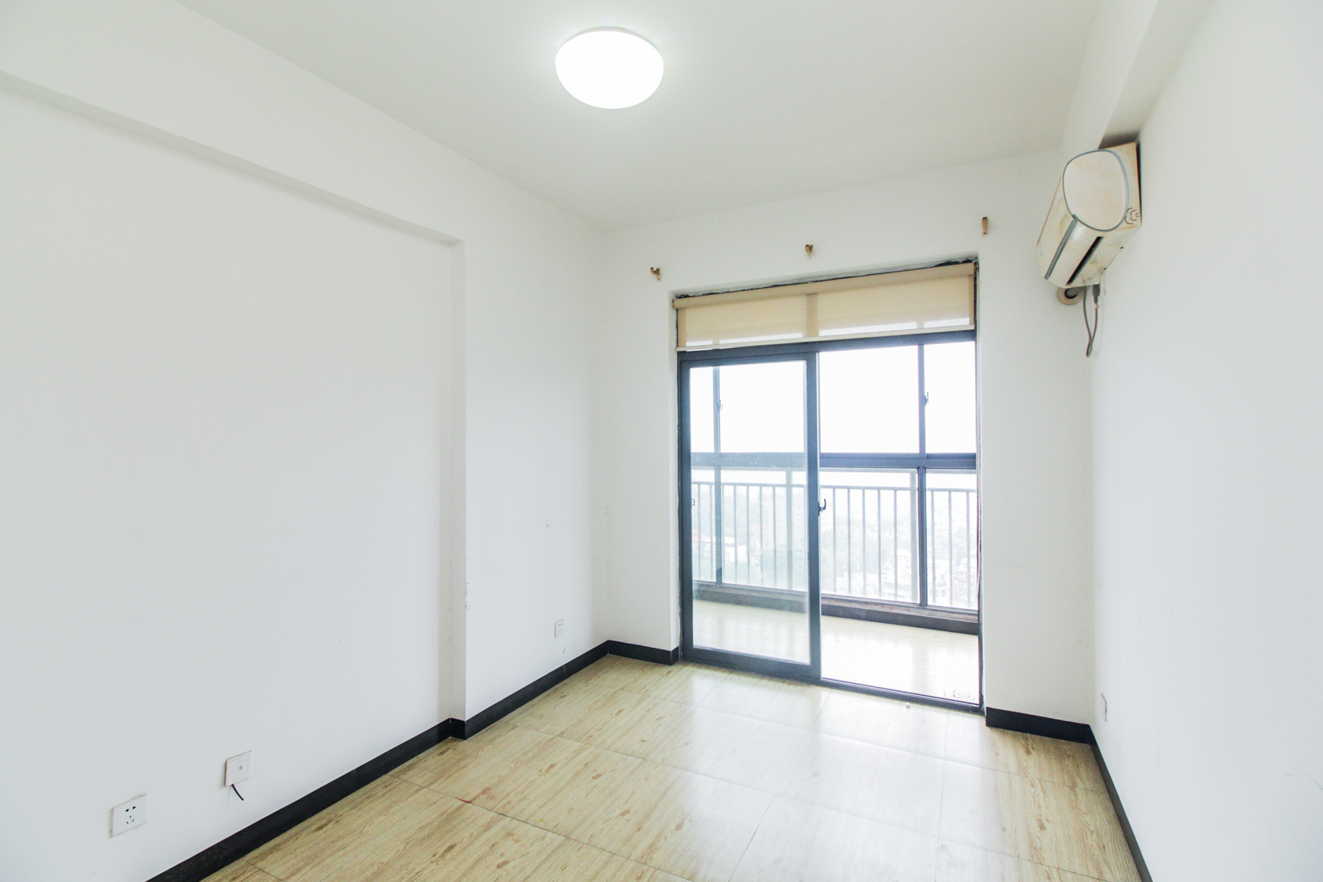 金领家族  2室2厅1卫    75.0万卧室