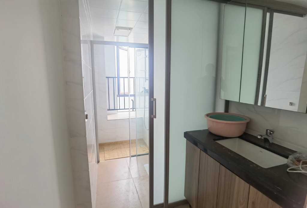 天元区碧桂园 4室2厅2卫 76.0万 天元区碧桂园 4室2厅2卫 76.0万客厅