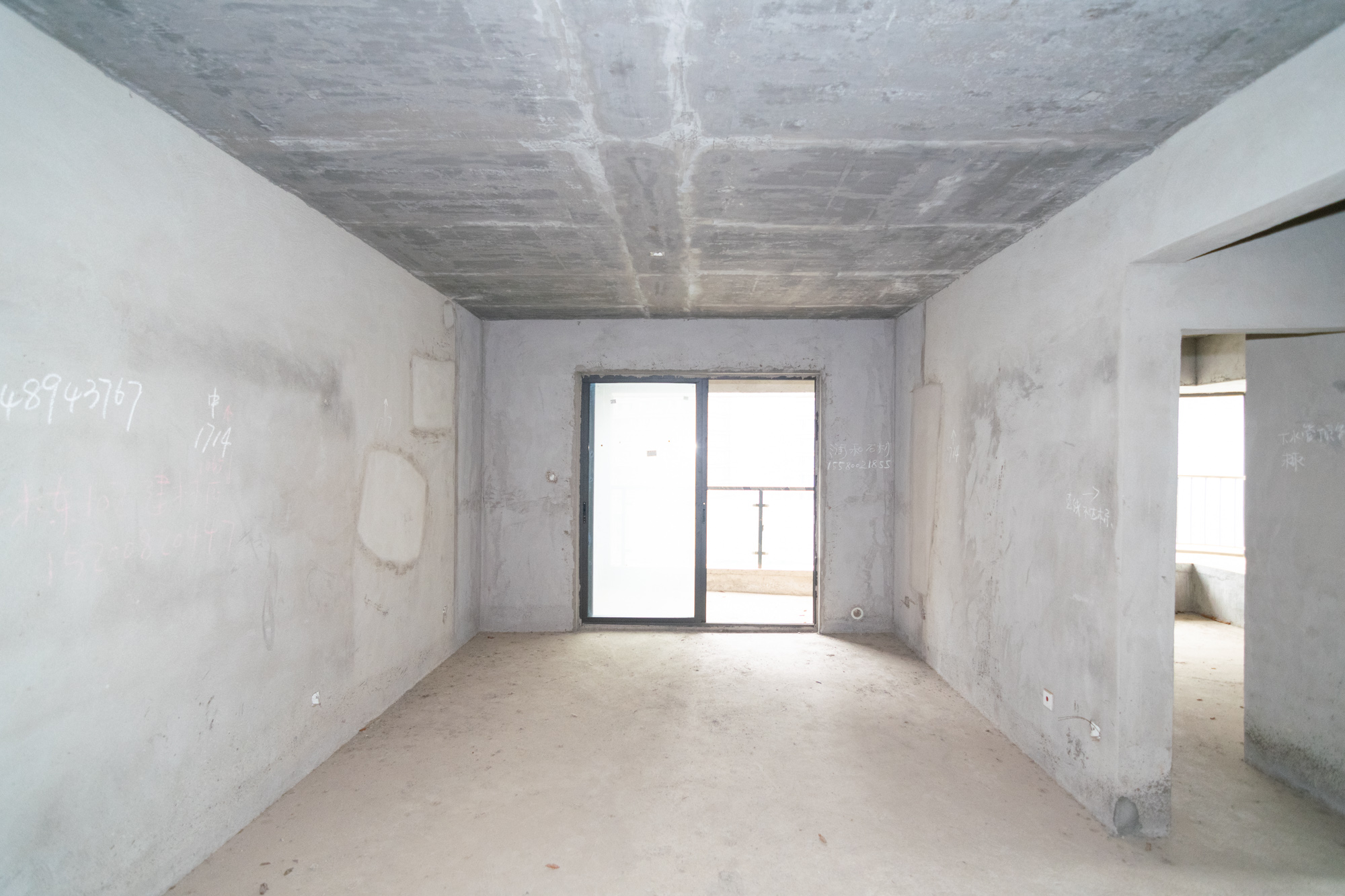 润和紫郡一期  2室2厅1卫    53.0万 润和紫郡一期  2室2厅1卫    53.0万客厅