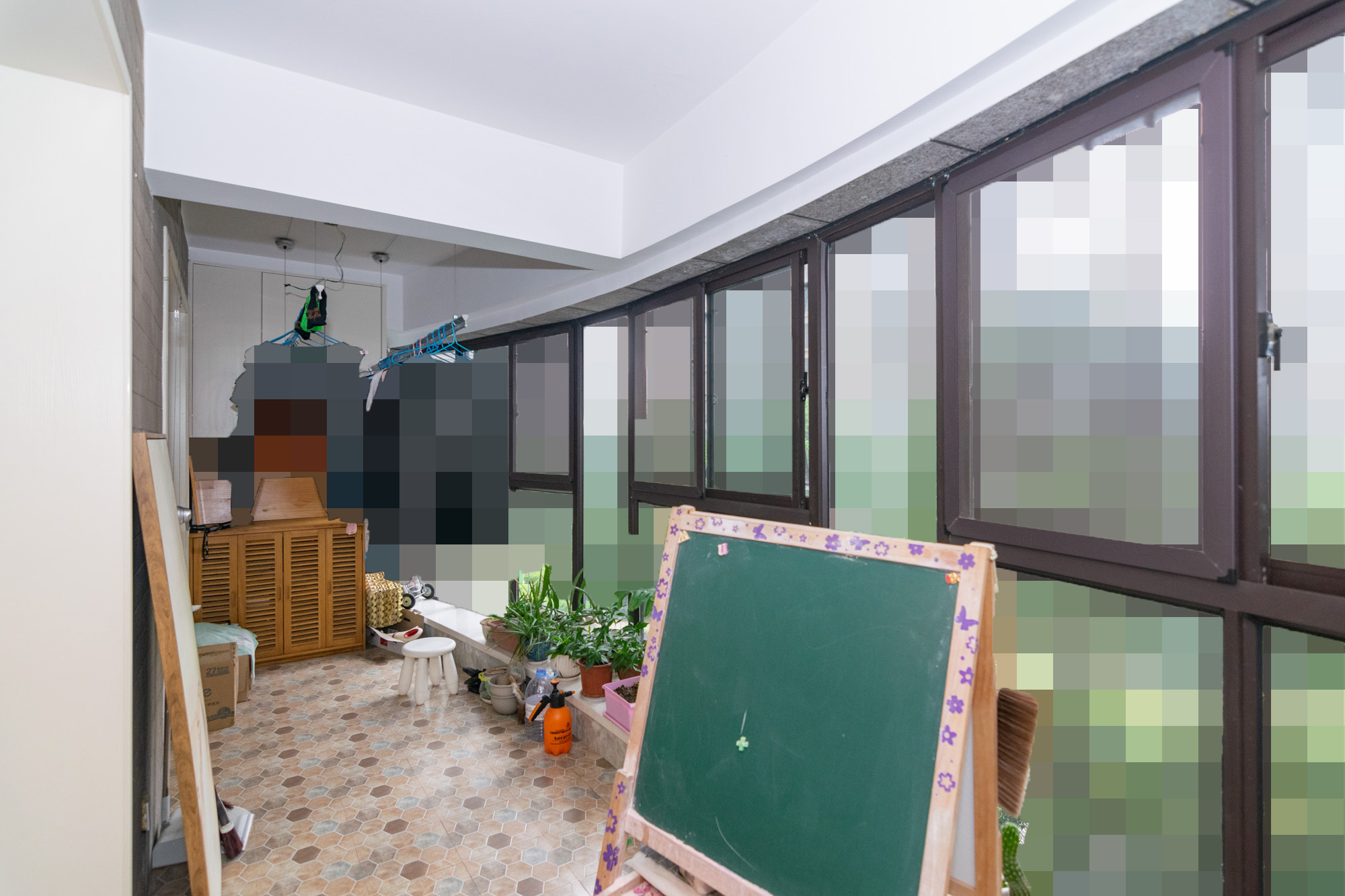 润和紫郡一期  5室2厅2卫    145.0万阳台