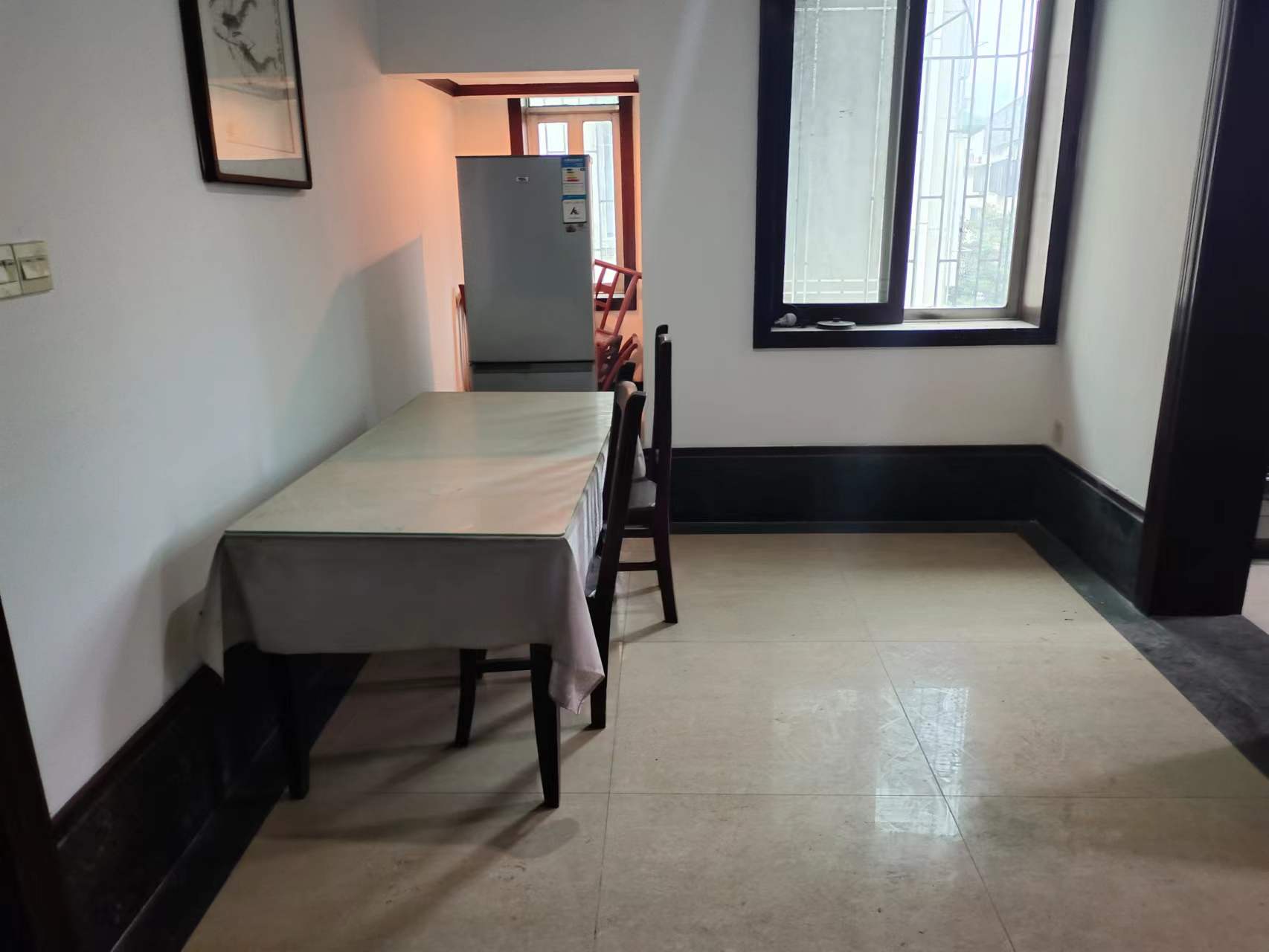 花园一村 3室1厅1卫 48.0万 花园一村 3室1厅1卫 48.0万客厅