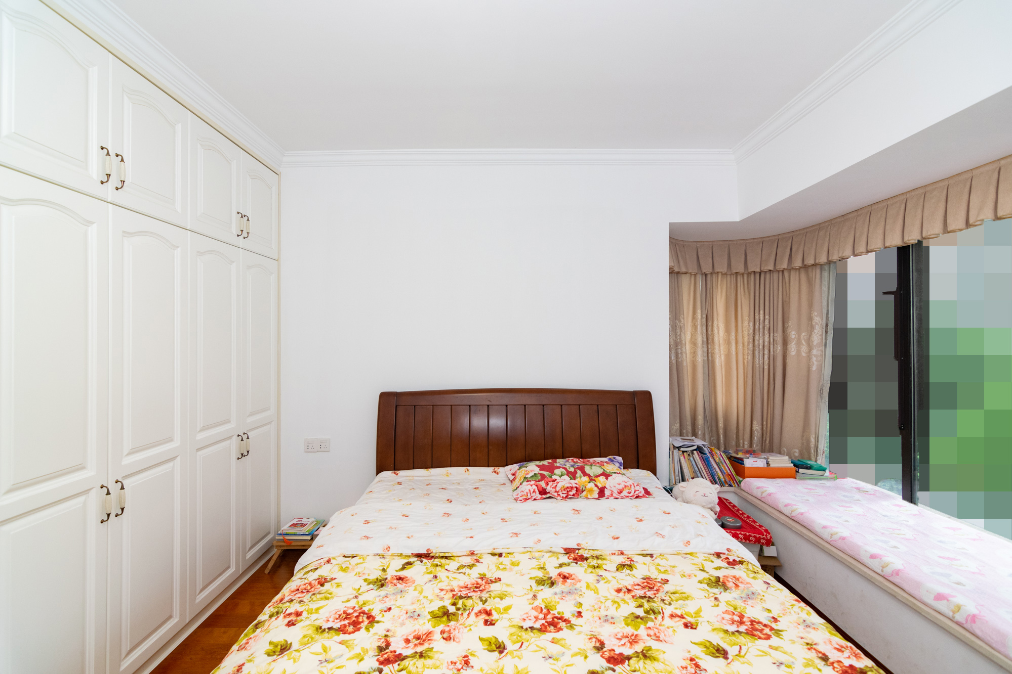 润和紫郡一期  5室2厅2卫    145.0万卧室