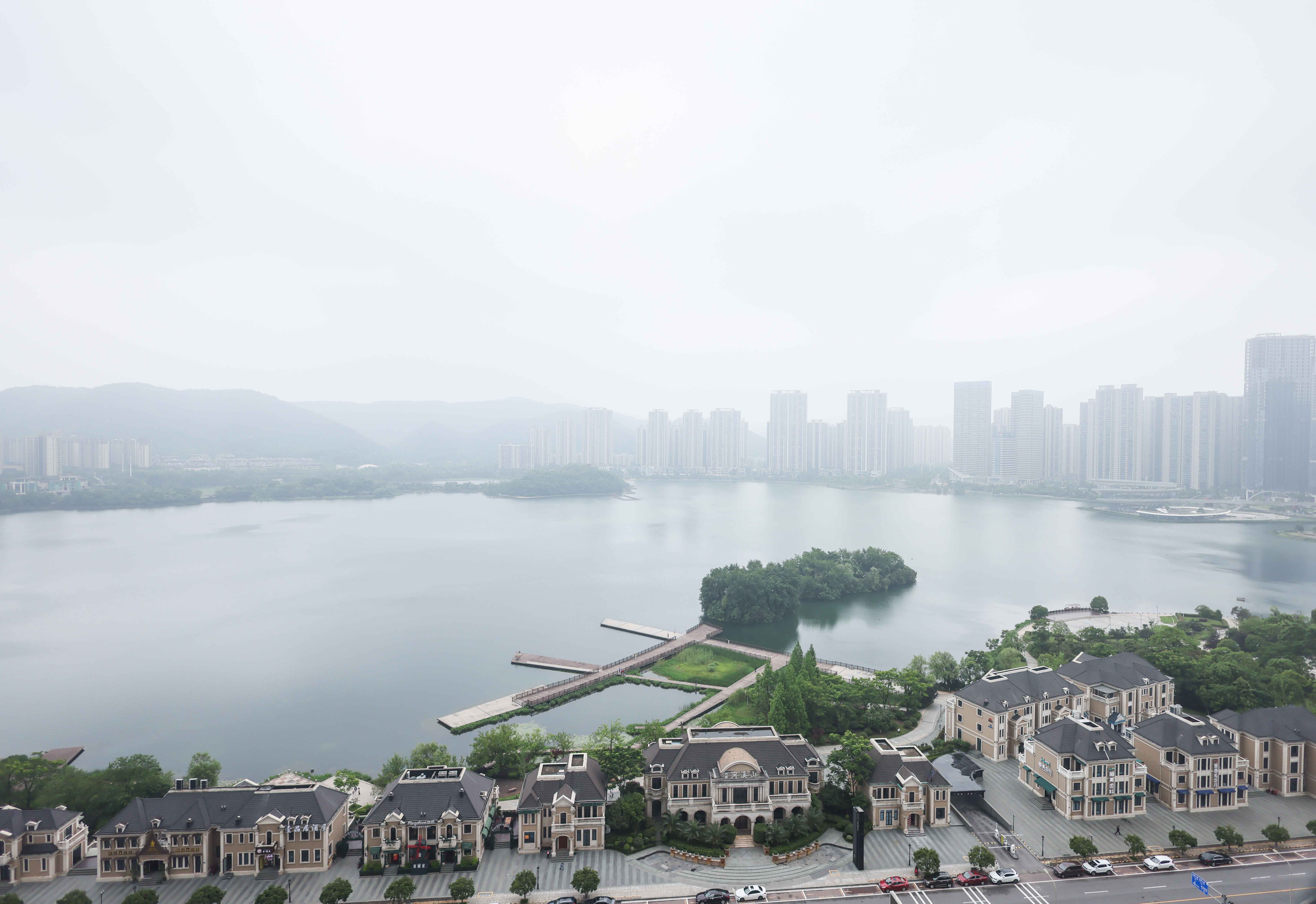 达美溪湖湾 4室2厅1厨2卫 480.00万其他