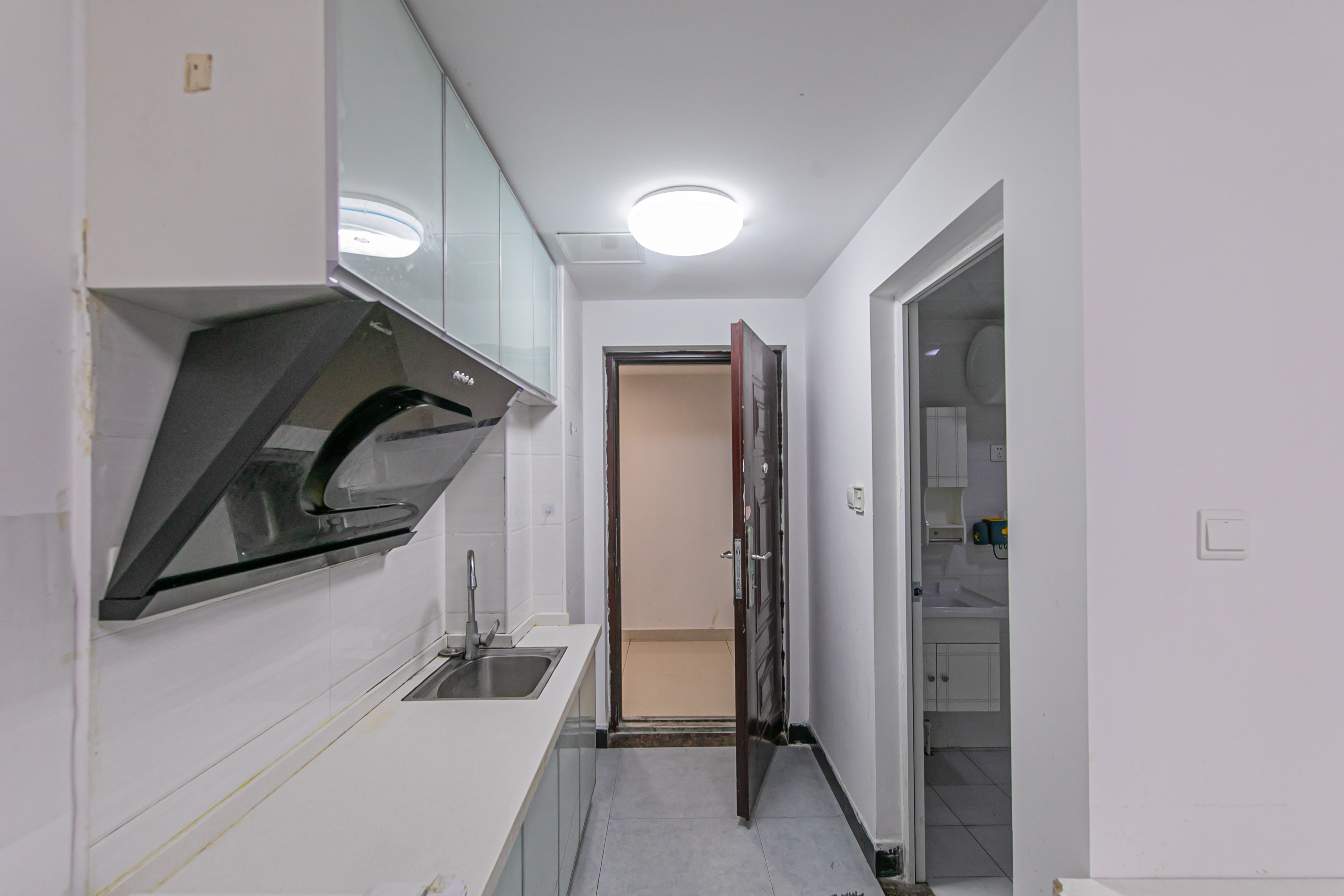 MOMA当代广场 1室1厅1卫 18.0万 MOMA当代广场 1室1厅1卫 18.0万其他