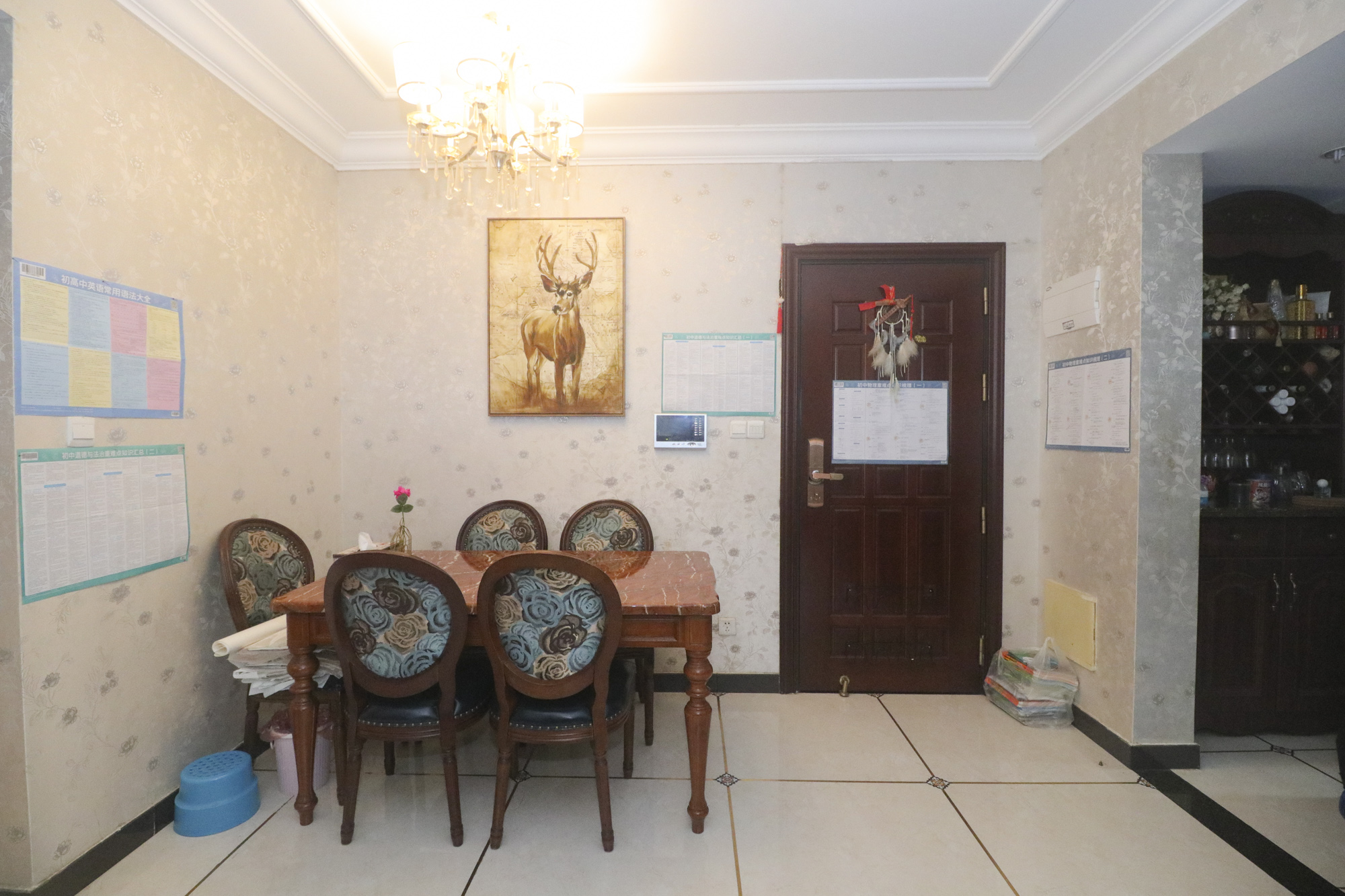 恒大御景湾 3室2厅1卫 146.8万 恒大御景湾 3室2厅1卫 146.8万客厅