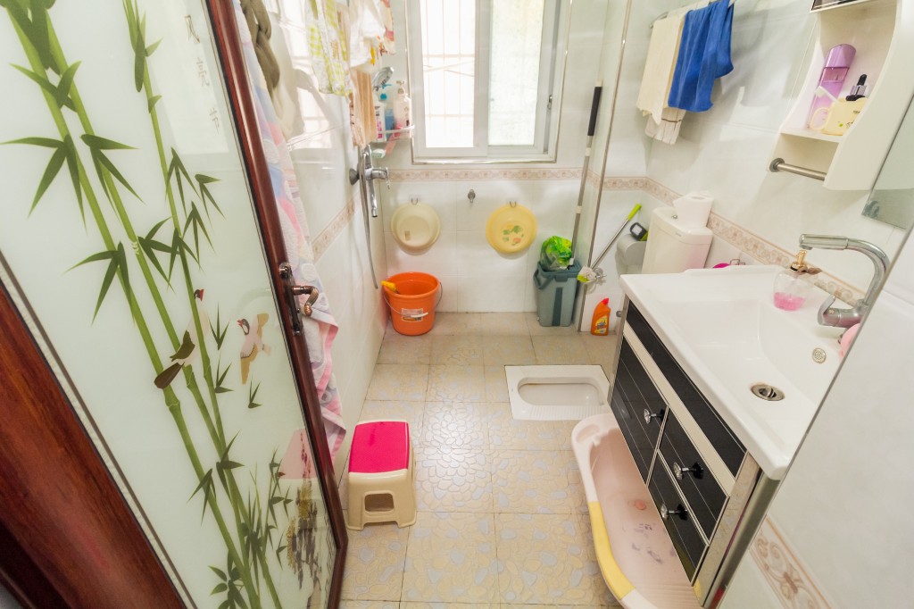 楚天世纪城东苑 2室2厅1卫 65.8万 楚天世纪城东苑 2室2厅1卫 65.8万卫生间