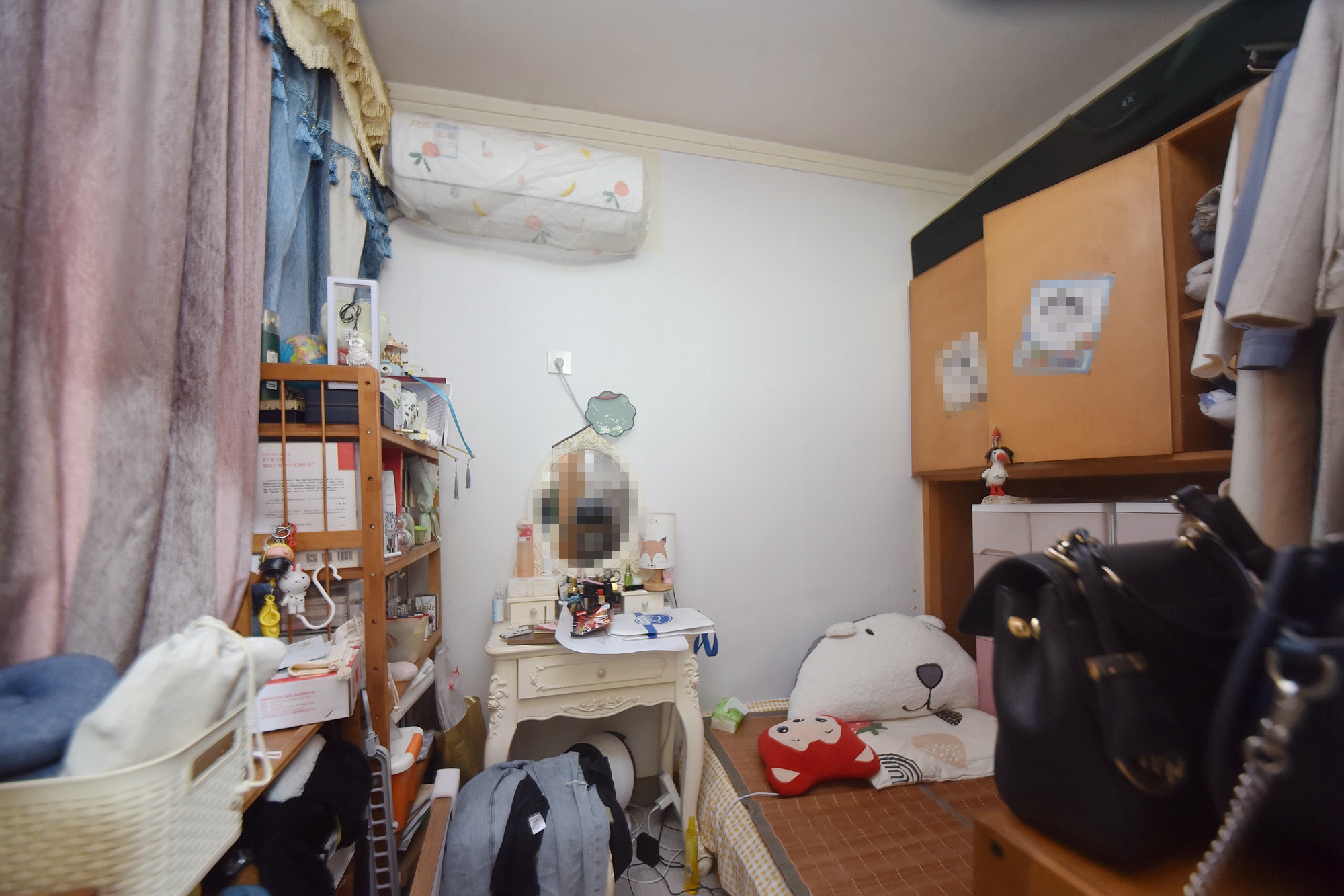 狮子山一片  3室1厅1卫    31.8万卧室