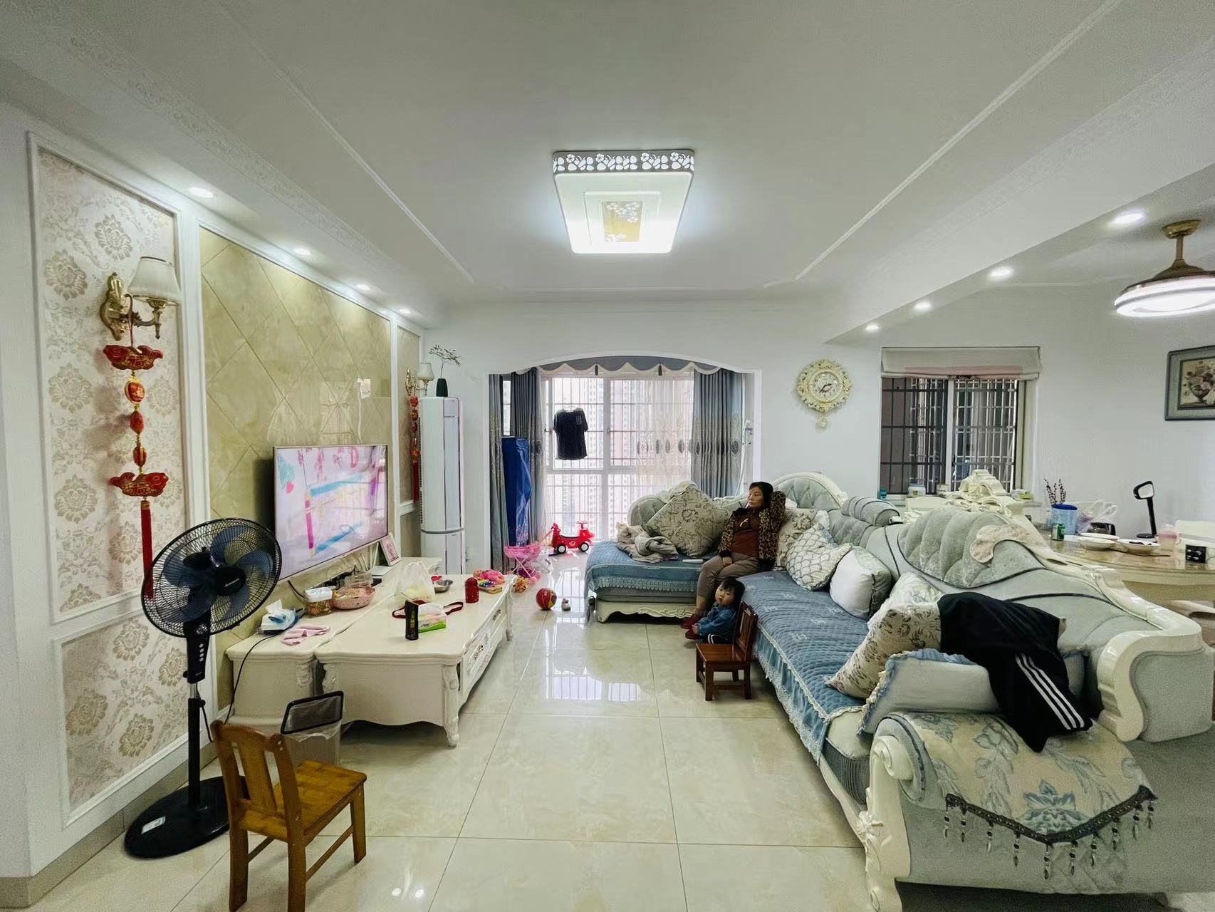 康桥漫步  4室2厅2卫    75.0万 康桥漫步  4室2厅2卫    75.0万客厅