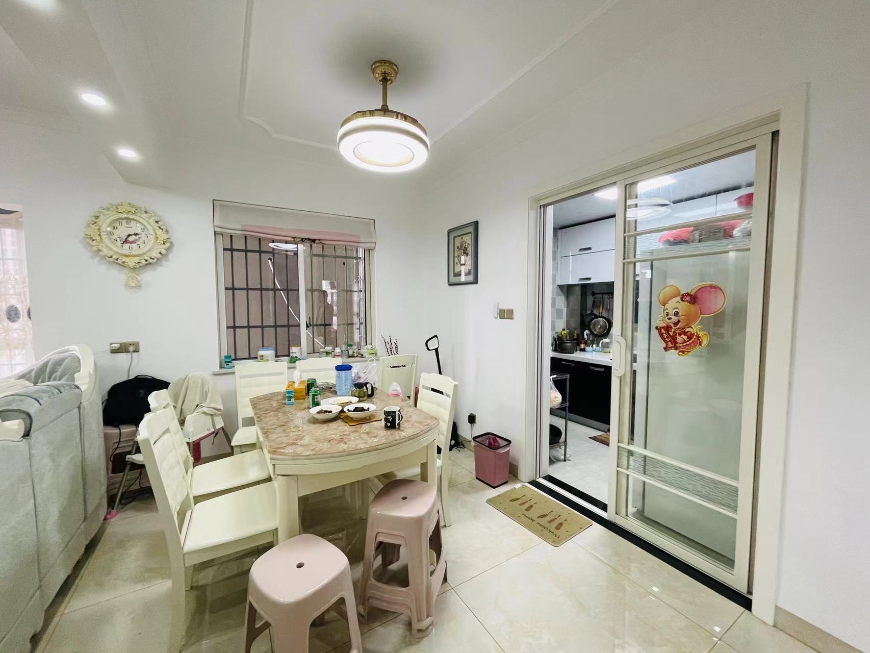 康桥漫步  4室2厅2卫    75.0万 康桥漫步  4室2厅2卫    75.0万客厅