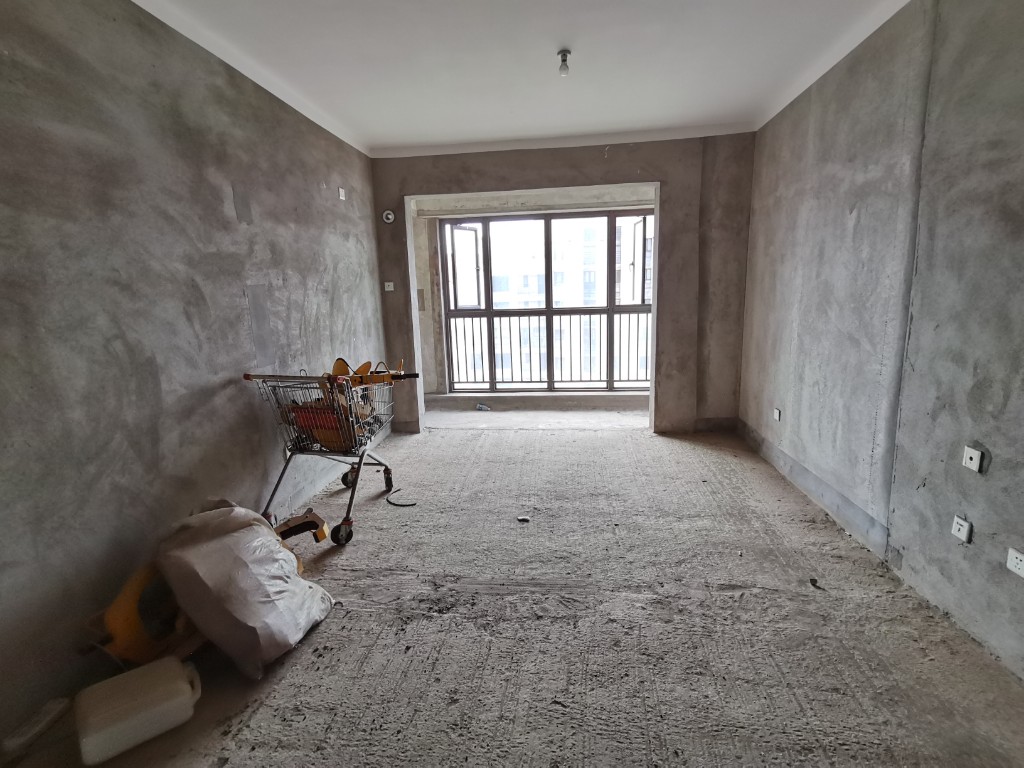 佳兆业金域天下二期 9室6厅4卫 248.0万 佳兆业金域天下二期 9室6厅4卫 248.0万客厅