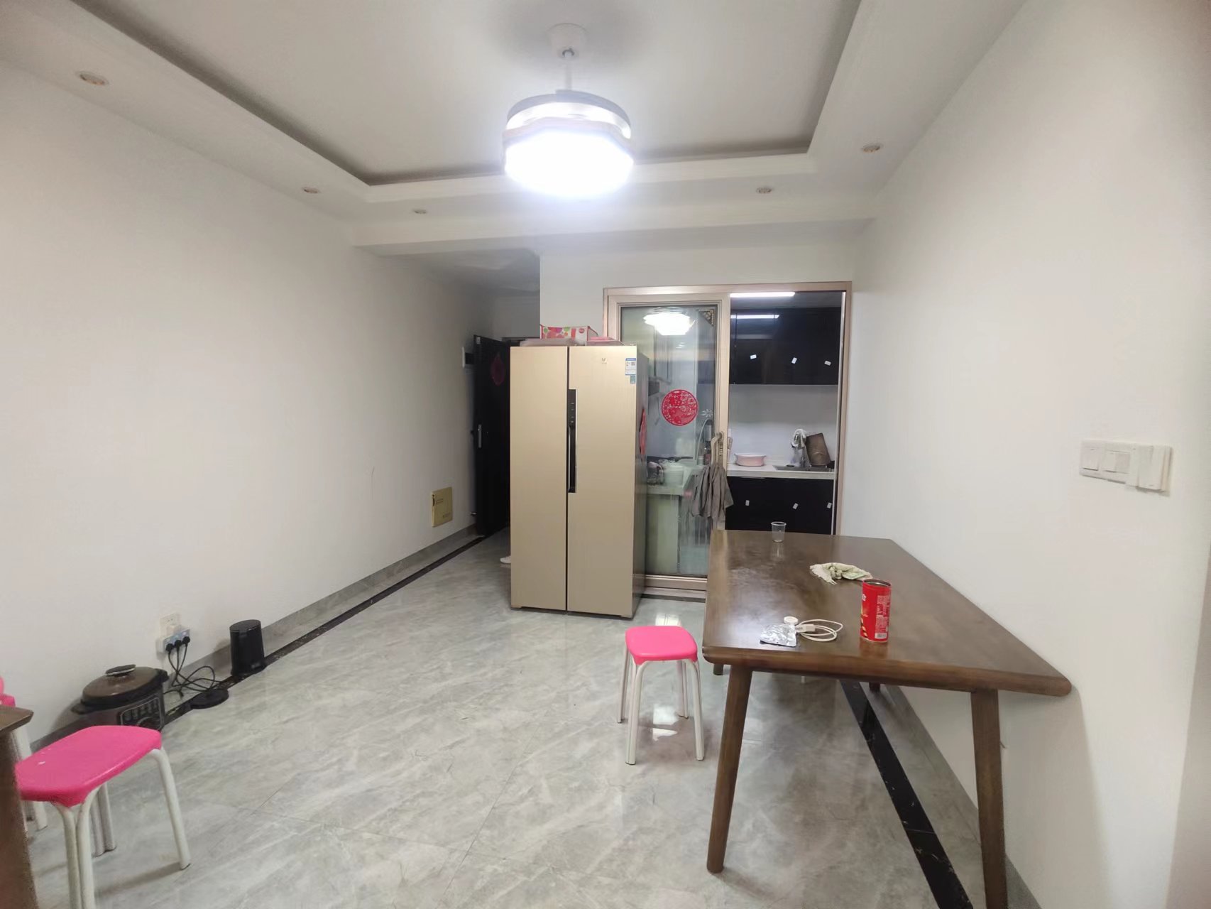 蓝溪谷  3室2厅2卫   76.80万客厅
