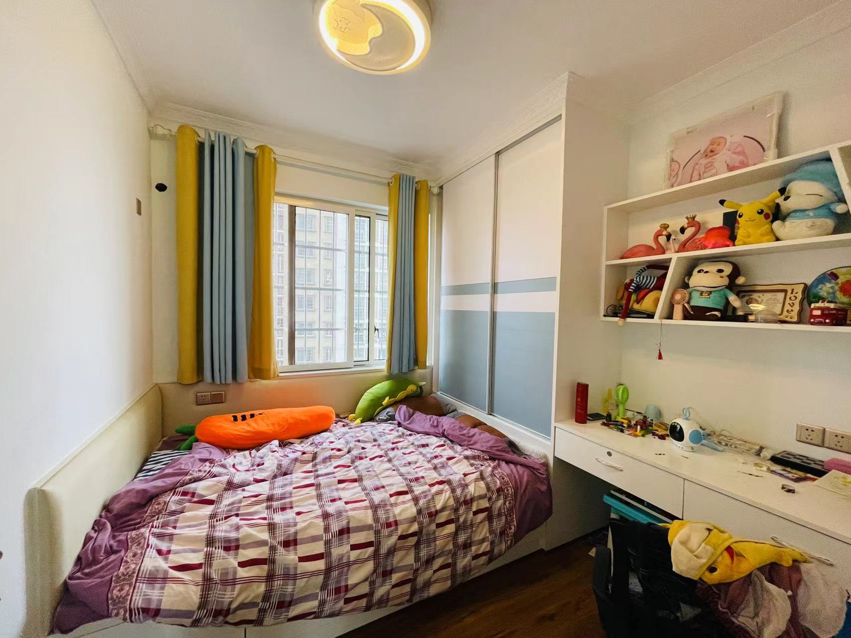 康桥漫步  4室2厅2卫    75.0万 康桥漫步  4室2厅2卫    75.0万客厅