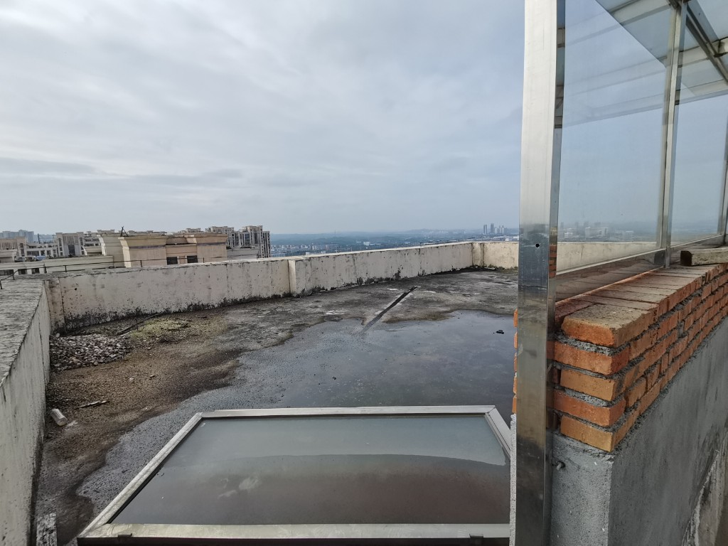 佳兆业金域天下二期 9室6厅4卫 248.0万 佳兆业金域天下二期 9室6厅4卫 248.0万客厅