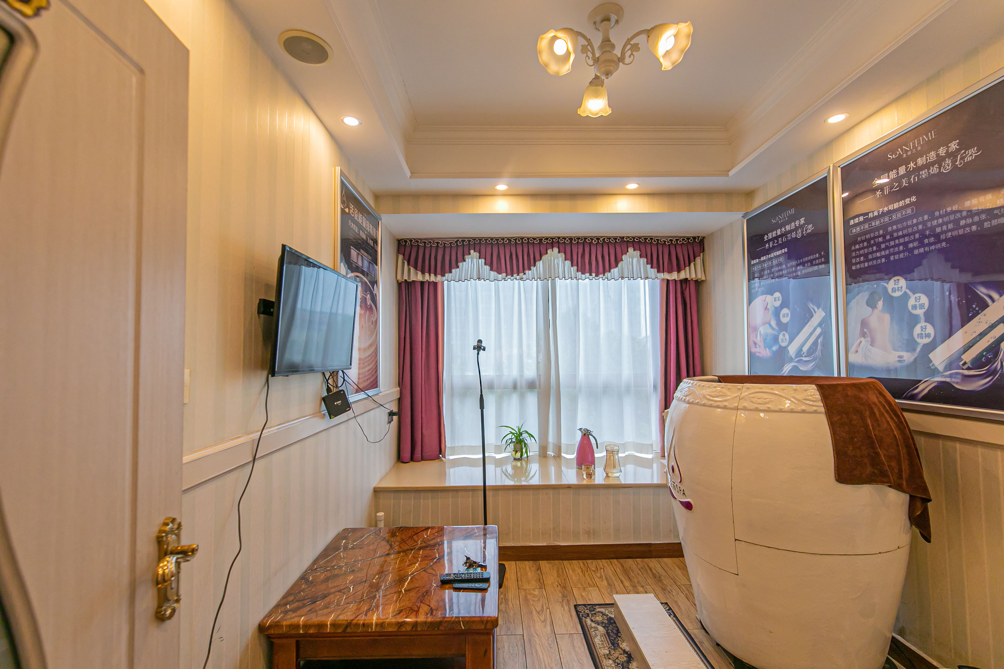 湖湾世景 3室2厅2卫 88.0万 湖湾世景 3室2厅2卫 88.0万卧室