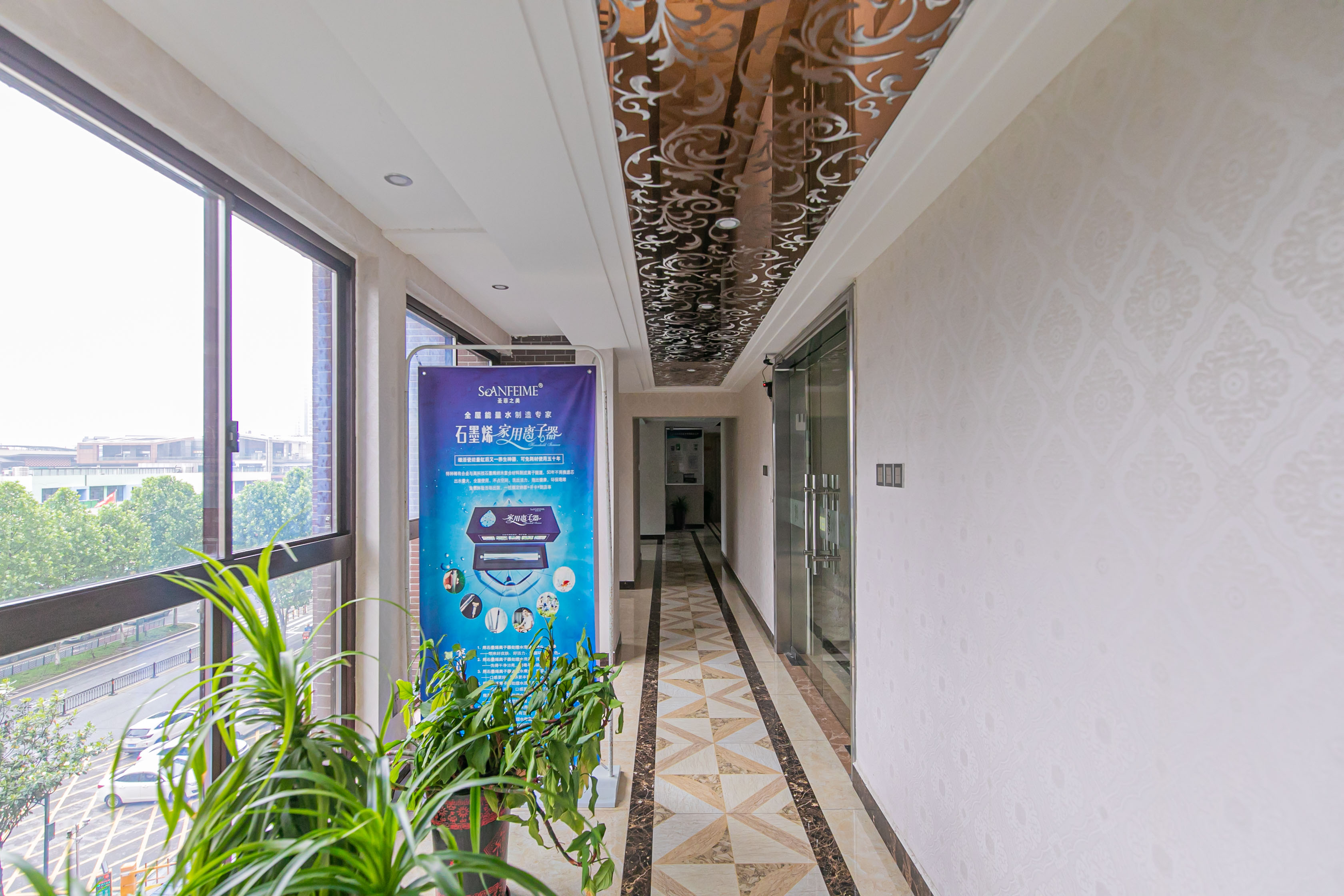 湖湾世景 3室2厅2卫 88.0万 湖湾世景 3室2厅2卫 88.0万阳台