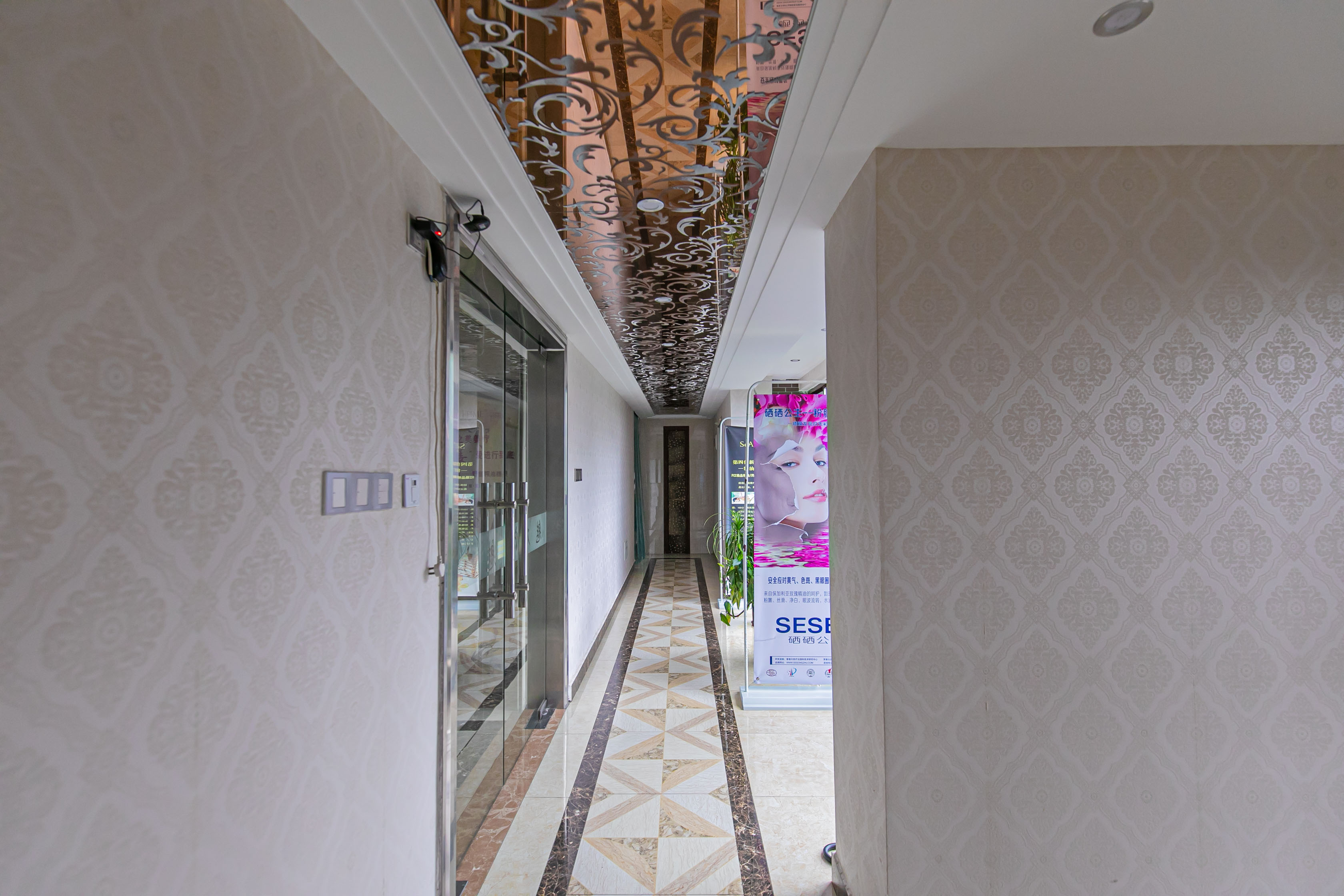 湖湾世景 3室2厅2卫 88.0万 湖湾世景 3室2厅2卫 88.0万厨房