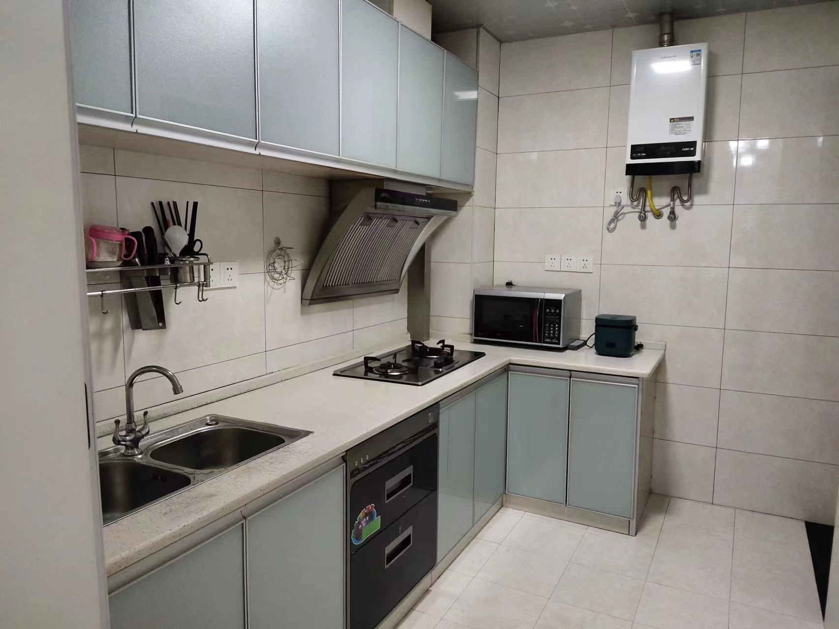 金碧花园 2室2厅1卫 65.0万 金碧花园 2室2厅1卫 65.0万客厅