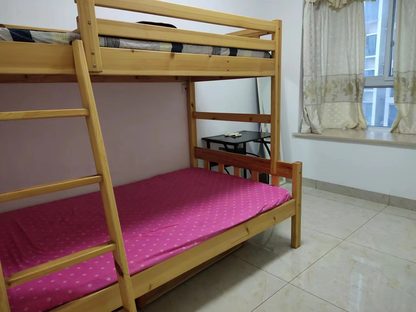 金碧花园 2室2厅1卫 65.0万 金碧花园 2室2厅1卫 65.0万客厅