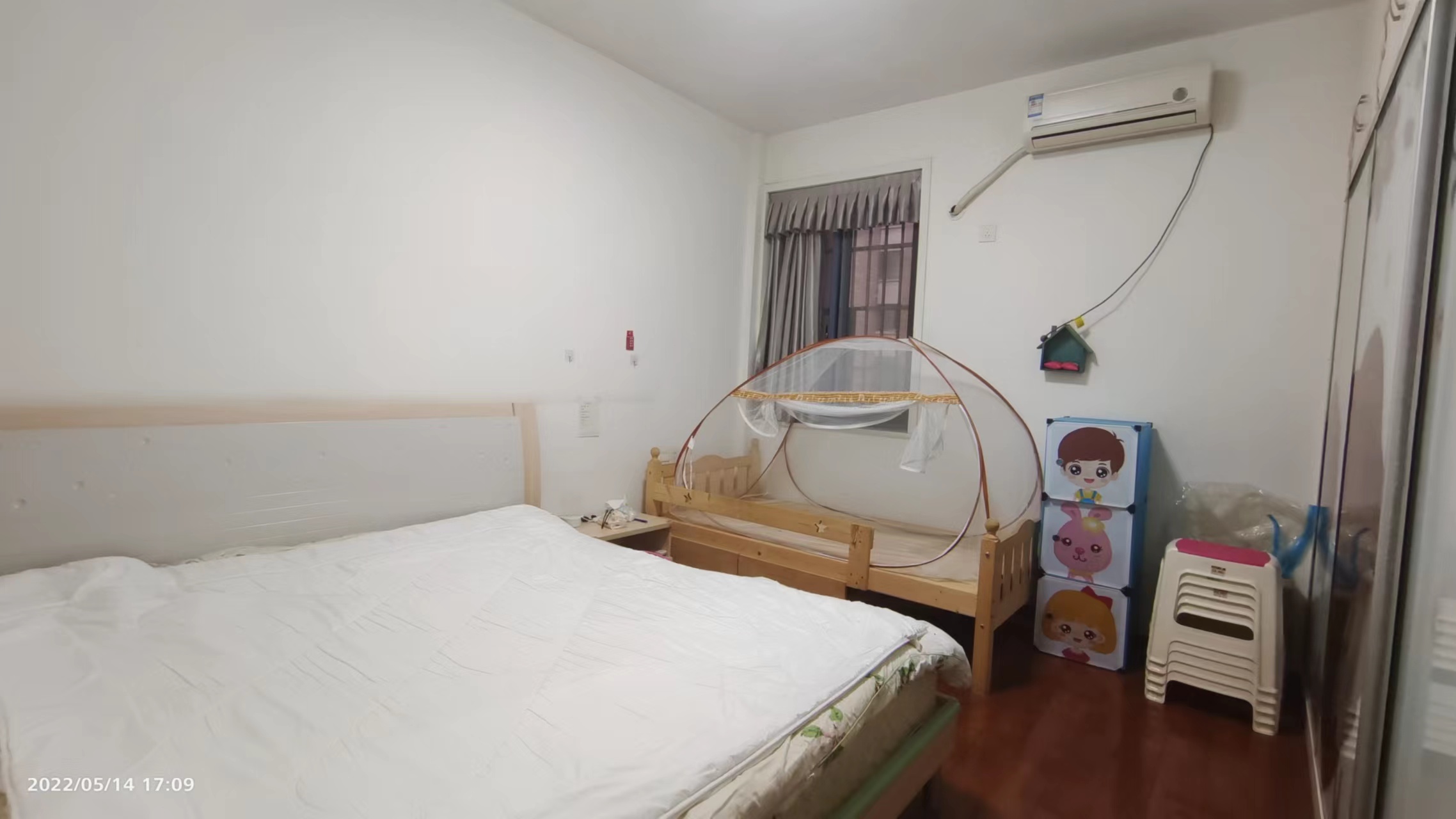 天泉一品  3室2厅1卫   60.00万客厅