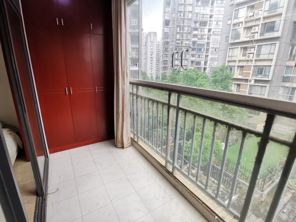 城市风景  2室2厅1卫    53.0万 城市风景  2室2厅1卫    53.0万客厅