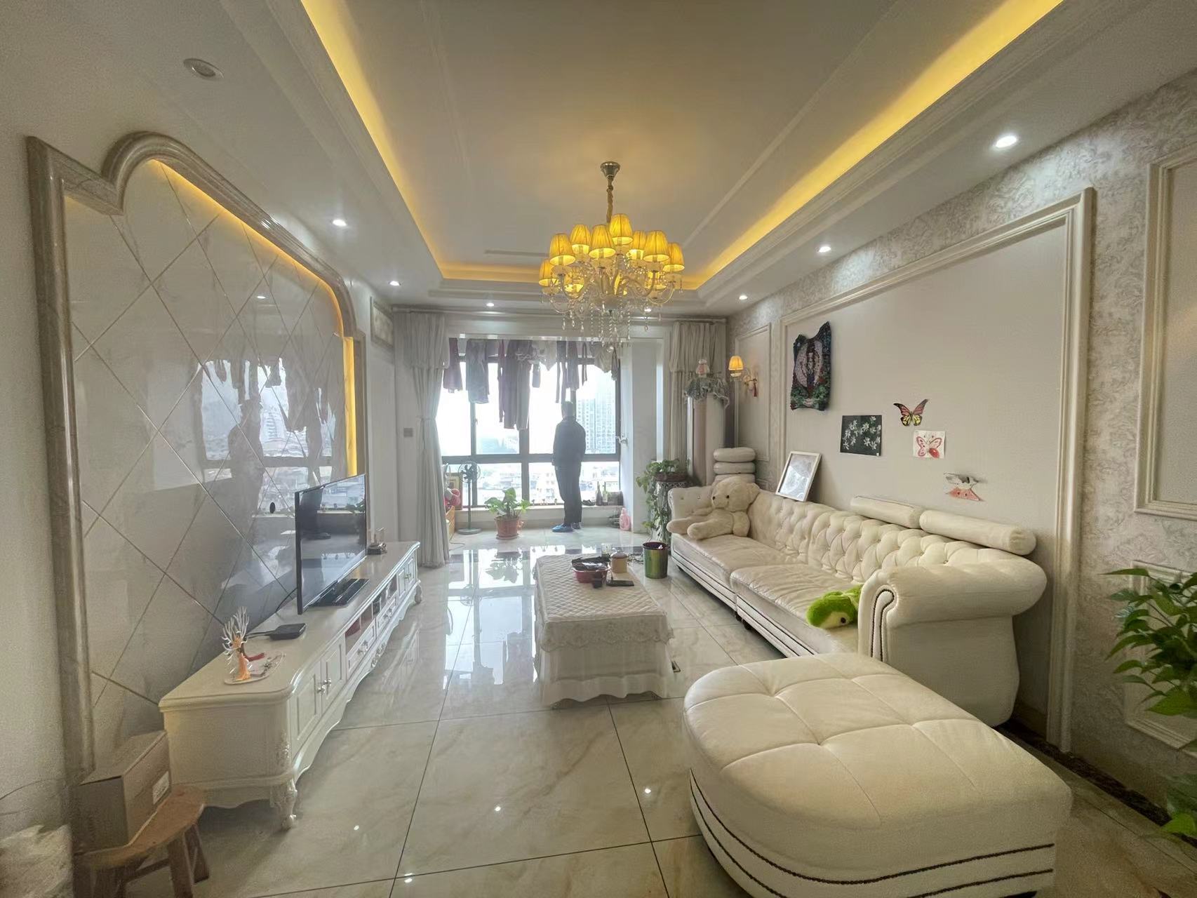 凯旋名门人民中路1006号 2室2厅1卫 65.0万 凯旋名门人民中路1006号 2室2厅1卫 65.0万客厅