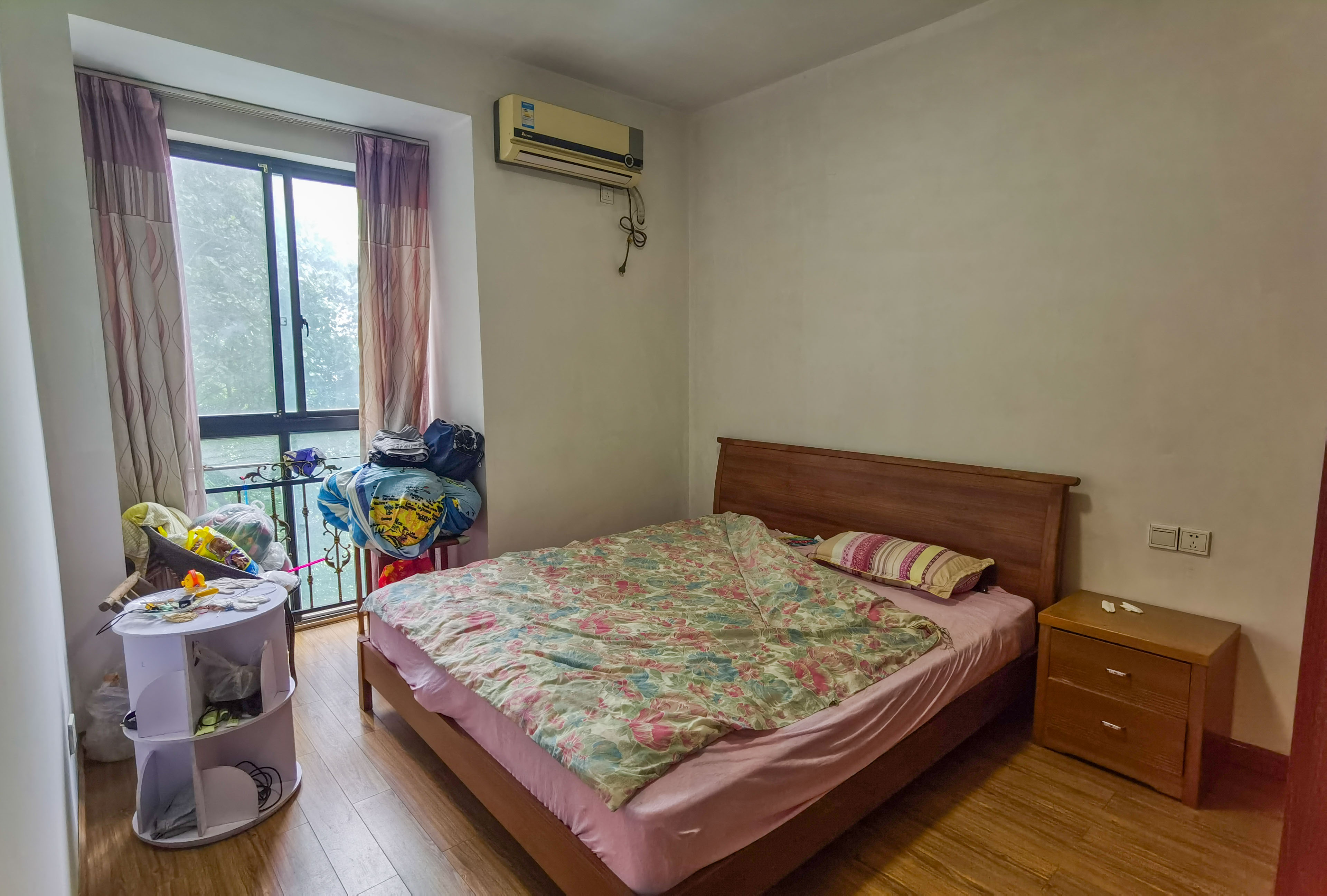 莱茵小镇 3室2厅2卫 56.80万 莱茵小镇 3室2厅2卫 56.80万客厅