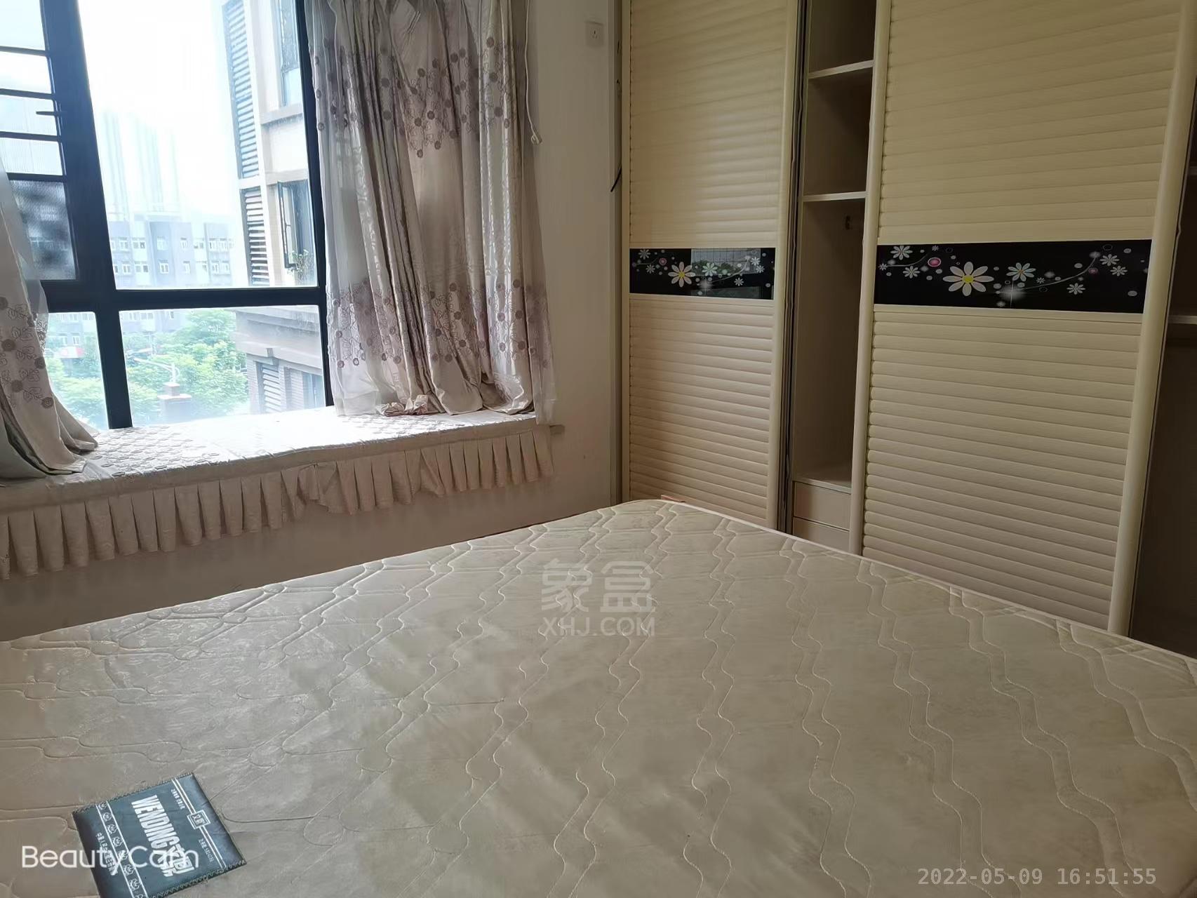 中建御山和苑 3室2厅2卫 92.0万 中建御山和苑 3室2厅2卫 92.0万客厅