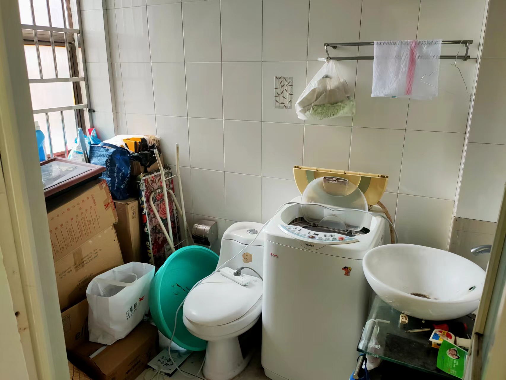 钻石怡园 3室2厅2卫 69.0万 钻石怡园 3室2厅2卫 69.0万客厅