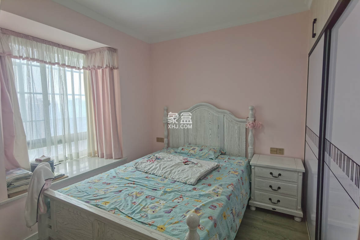 文化园三期  3室2厅2卫    95.0万 文化园三期  3室2厅2卫    95.0万客厅