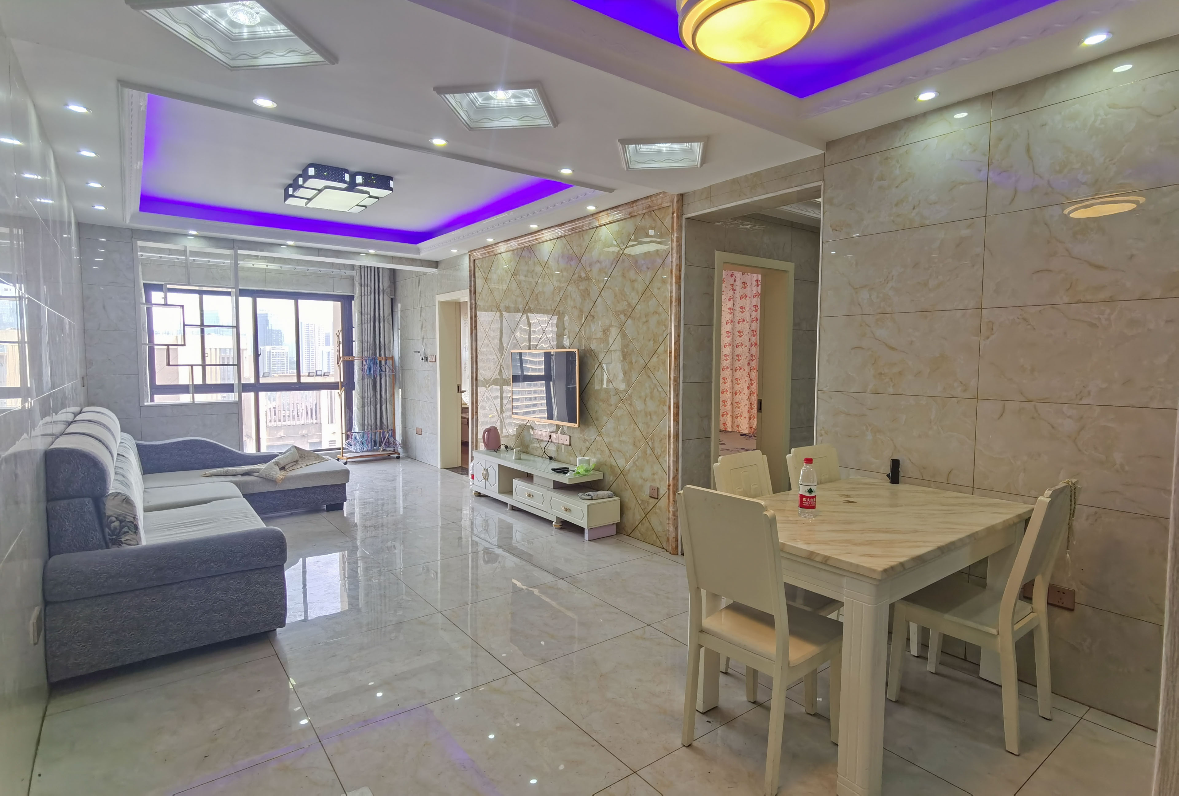 蓝溪谷 3室2厅1卫 66.8万 蓝溪谷 3室2厅1卫 66.8万客厅