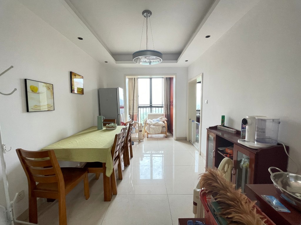 331南方印象 3室2厅2卫 72.8万 331南方印象 3室2厅2卫 72.8万客厅