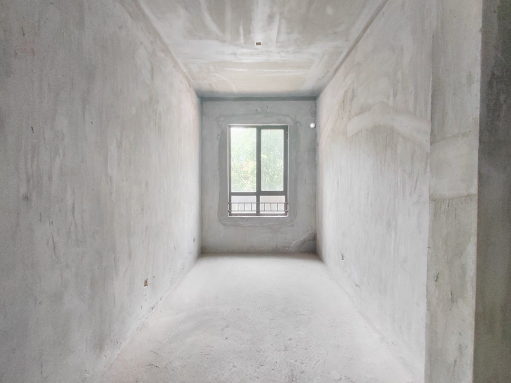 云龙北欧小镇 5室3厅4卫 220.0万 云龙北欧小镇 5室3厅4卫 220.0万客厅