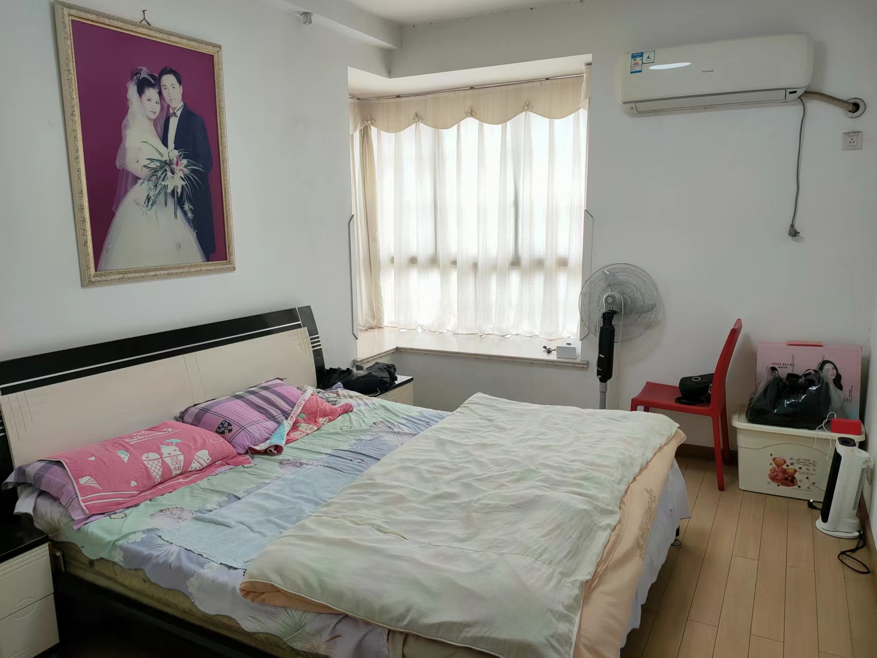 钻石怡园 3室2厅2卫 69.0万 钻石怡园 3室2厅2卫 69.0万客厅