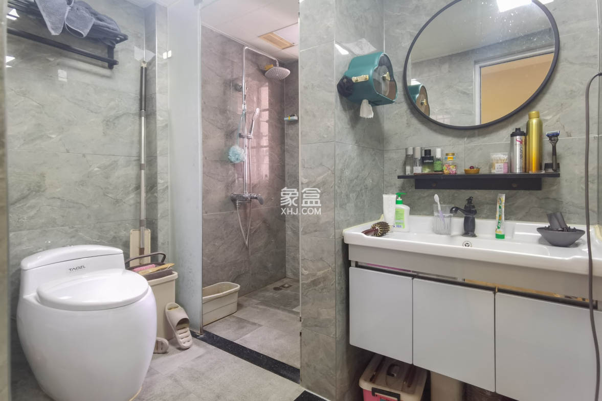 文化园三期  3室2厅2卫    95.0万 文化园三期  3室2厅2卫    95.0万客厅