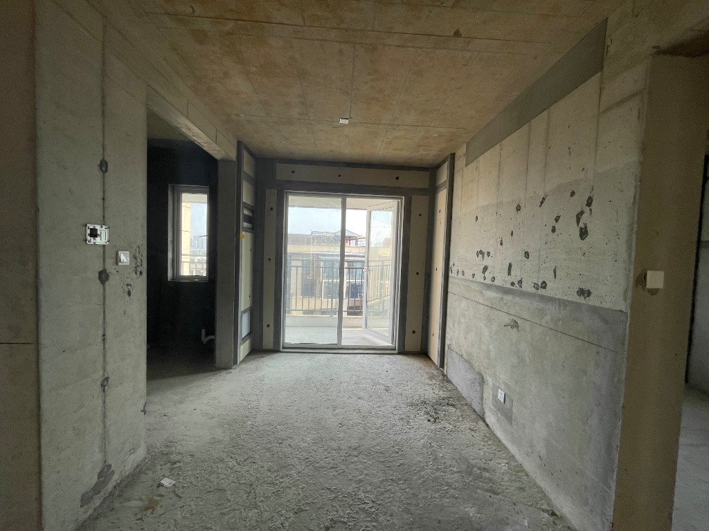 当代尚品苑 4室2厅2卫 66.0万 当代尚品苑 4室2厅2卫 66.0万客厅