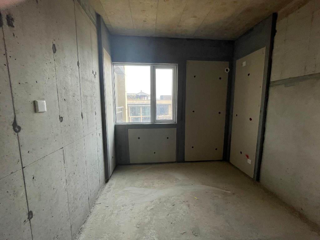 当代尚品苑 4室2厅2卫 66.0万 当代尚品苑 4室2厅2卫 66.0万客厅