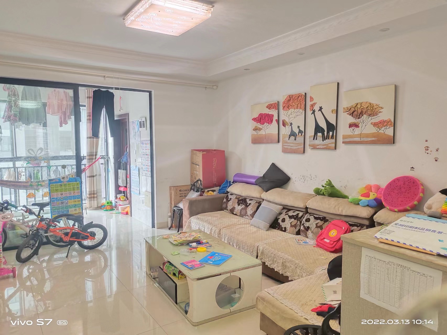 莱茵小镇 3室2厅2卫 75.8万 莱茵小镇 3室2厅2卫 75.8万客厅