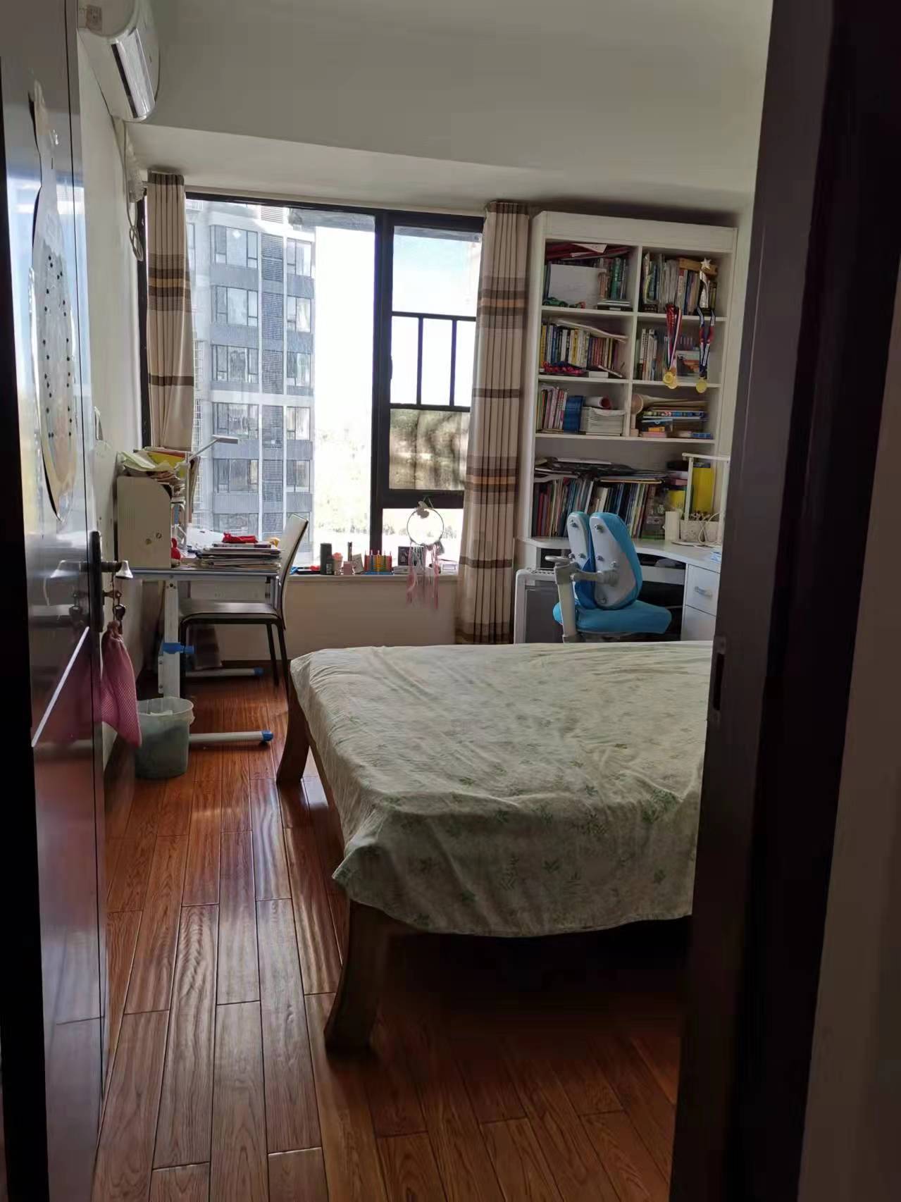 莱茵小镇 3室2厅2卫 75.8万 莱茵小镇 3室2厅2卫 75.8万客厅