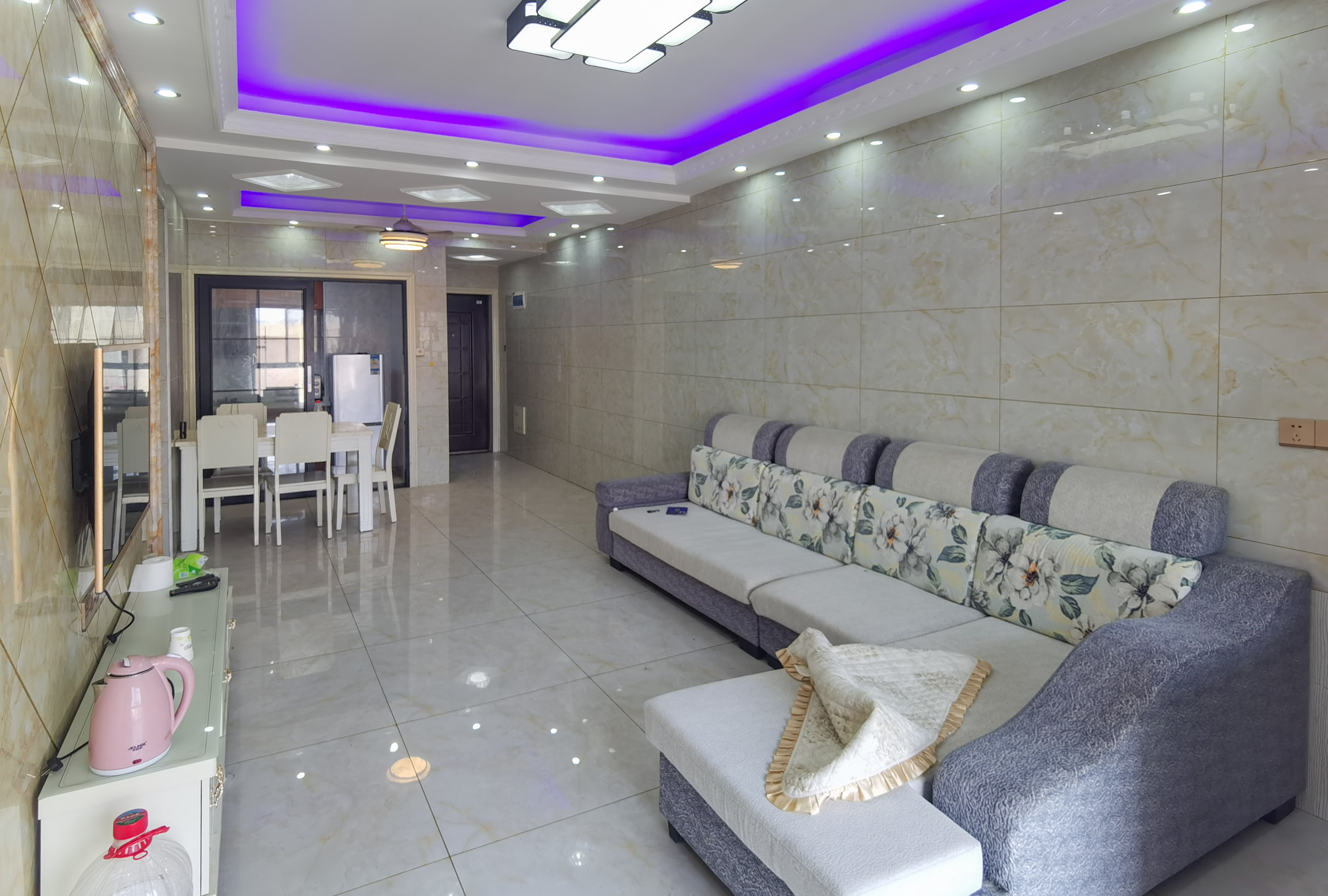 蓝溪谷 3室2厅1卫 66.8万 蓝溪谷 3室2厅1卫 66.8万客厅