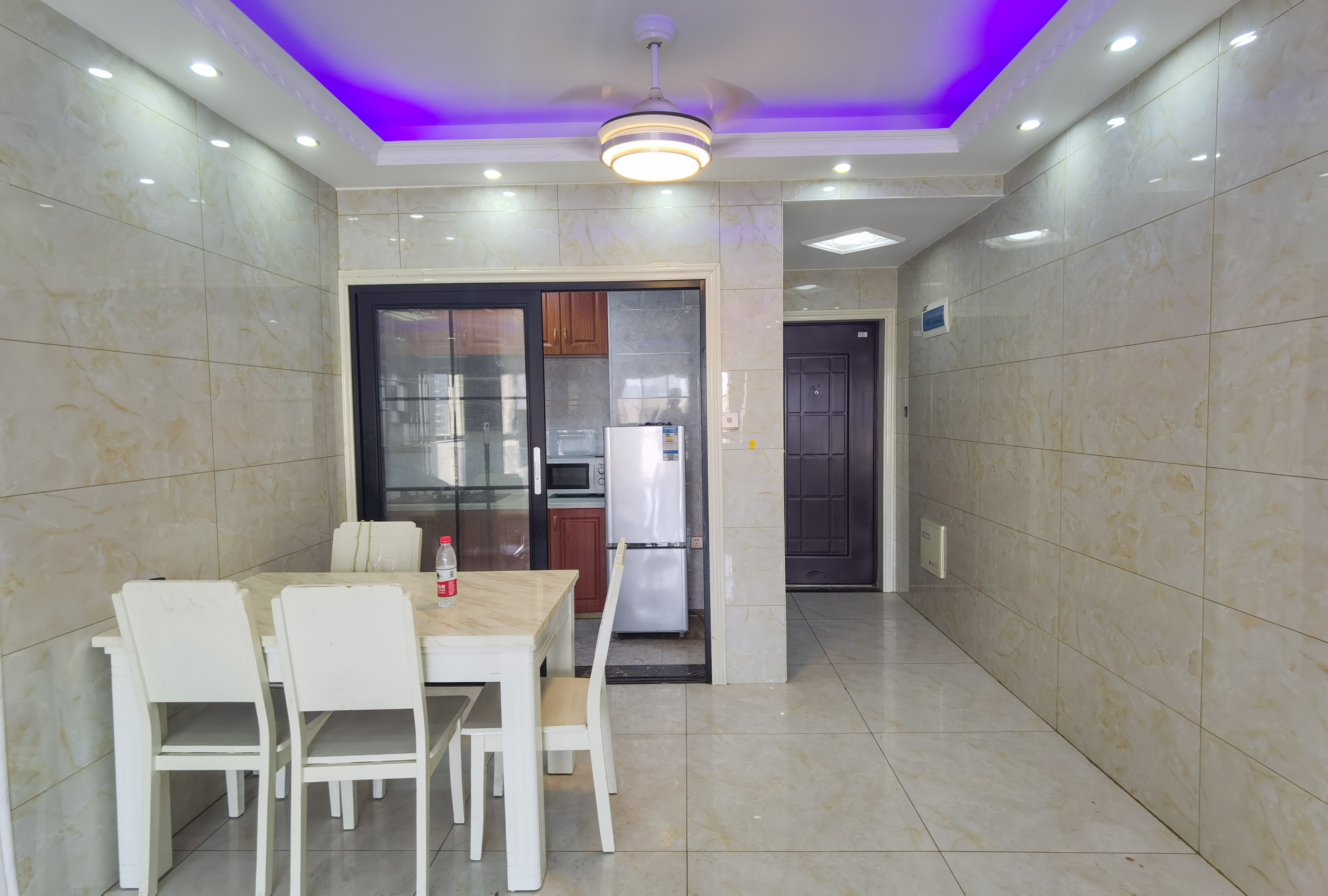 蓝溪谷 3室2厅1卫 66.8万 蓝溪谷 3室2厅1卫 66.8万客厅