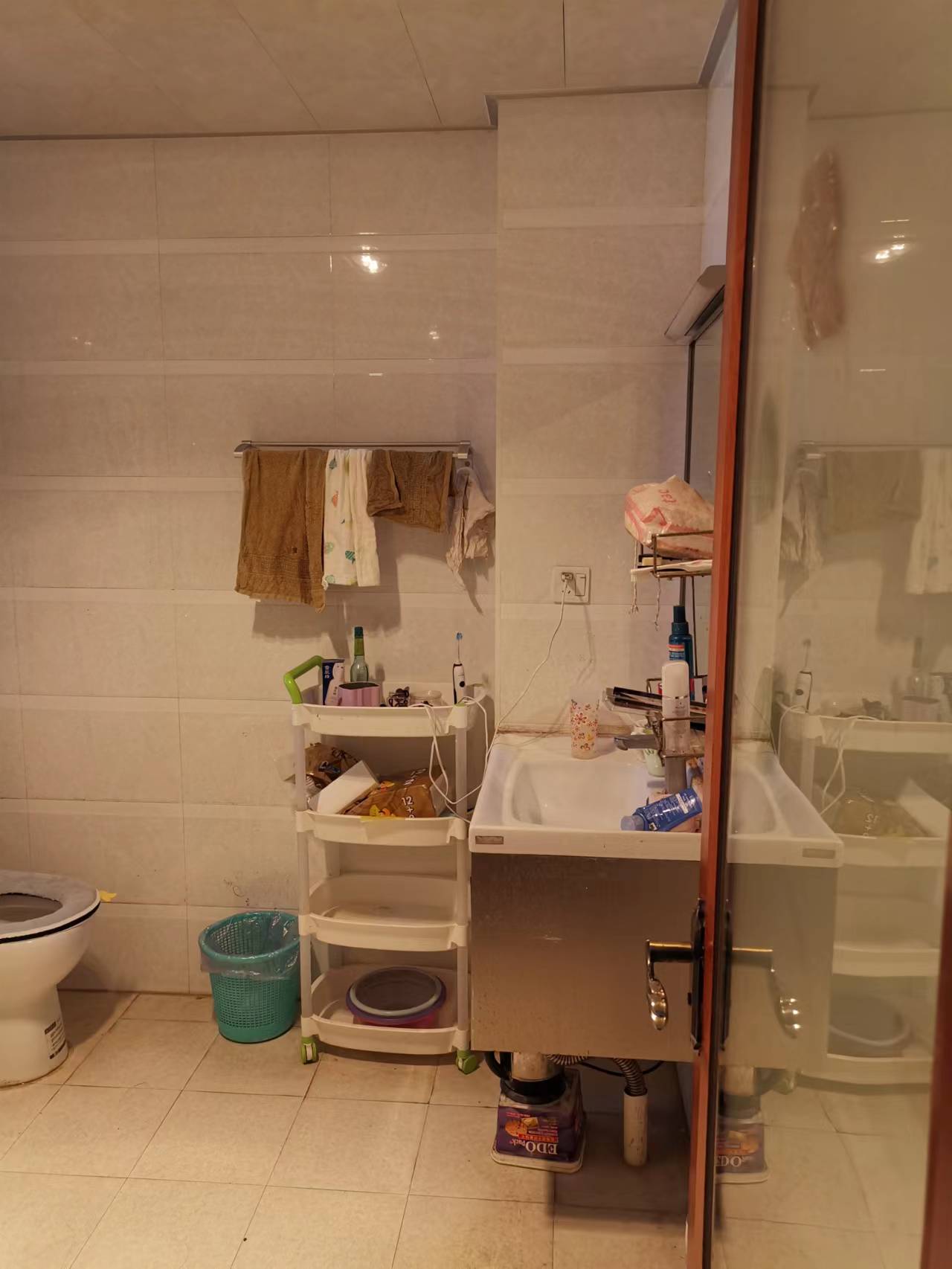 莱茵小镇 3室2厅2卫 75.8万 莱茵小镇 3室2厅2卫 75.8万客厅