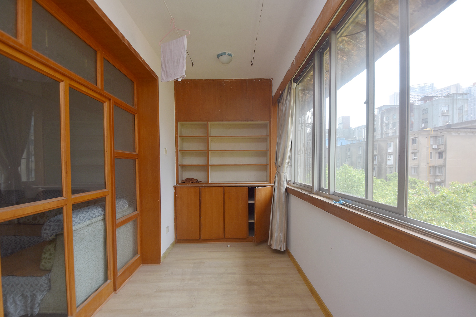 东塘电力院  3室2厅2卫   186.00万阳台
