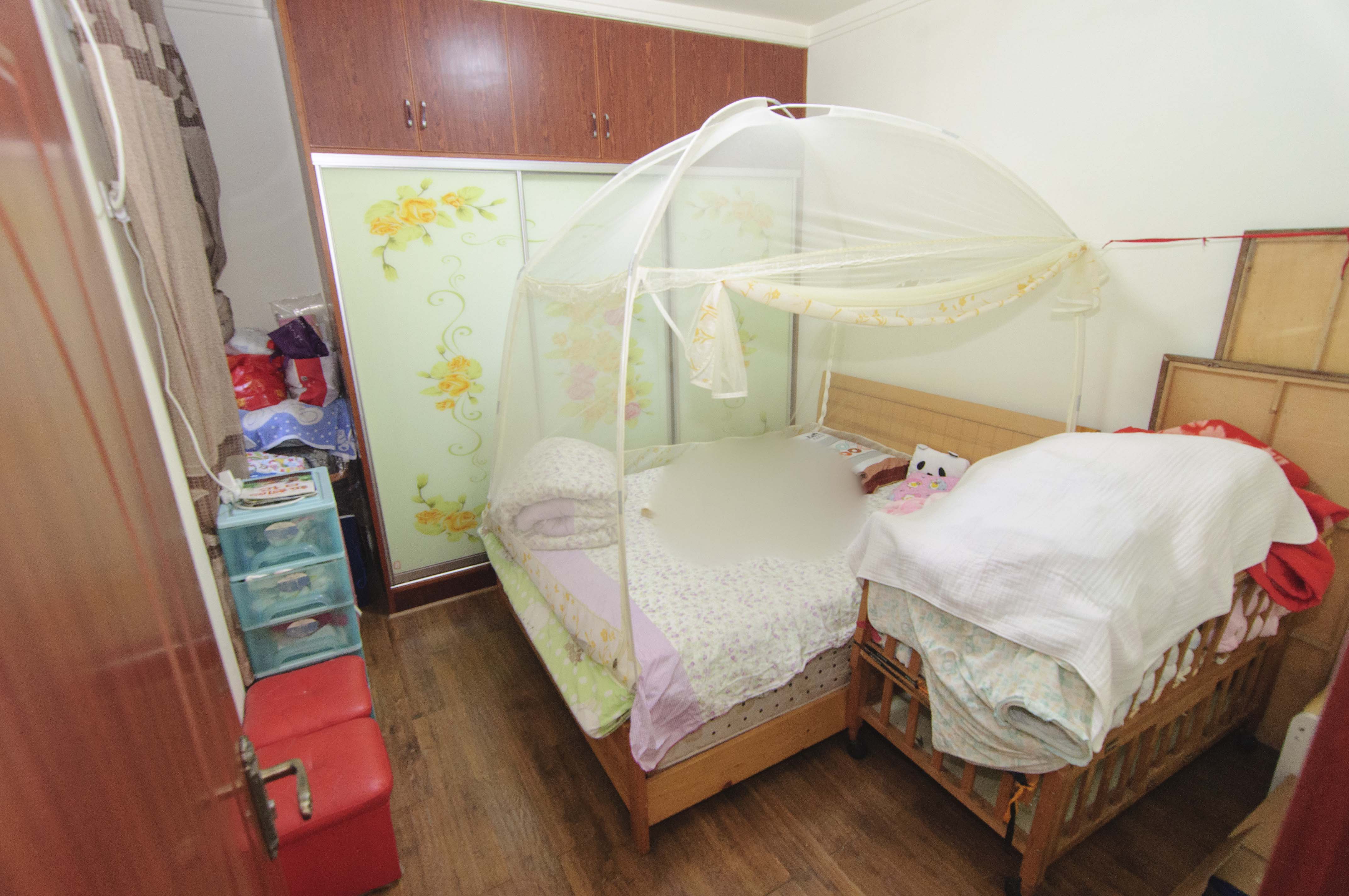 层上观邸  3室2厅1卫    167.58万卧室